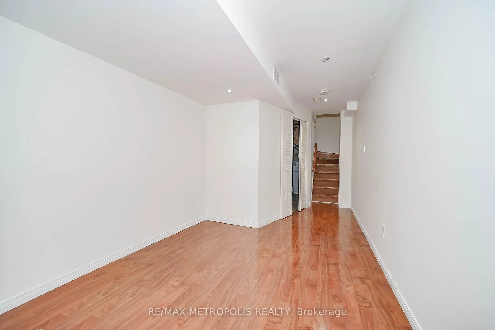 Photo 10 of 28 Talbotshire Street, Ajax, South West — HOMEH