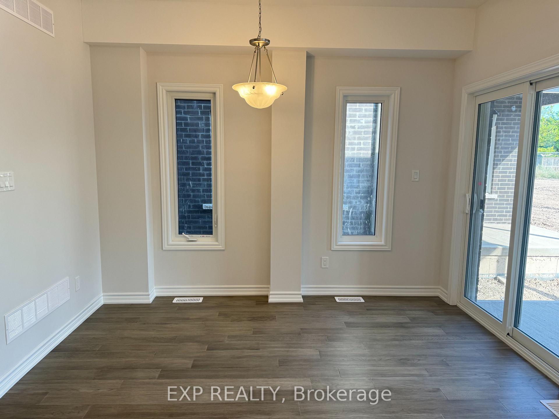 Photo 5 of 47 LAUGHER Ave, Welland, Lincoln/Crowland — HOMEH