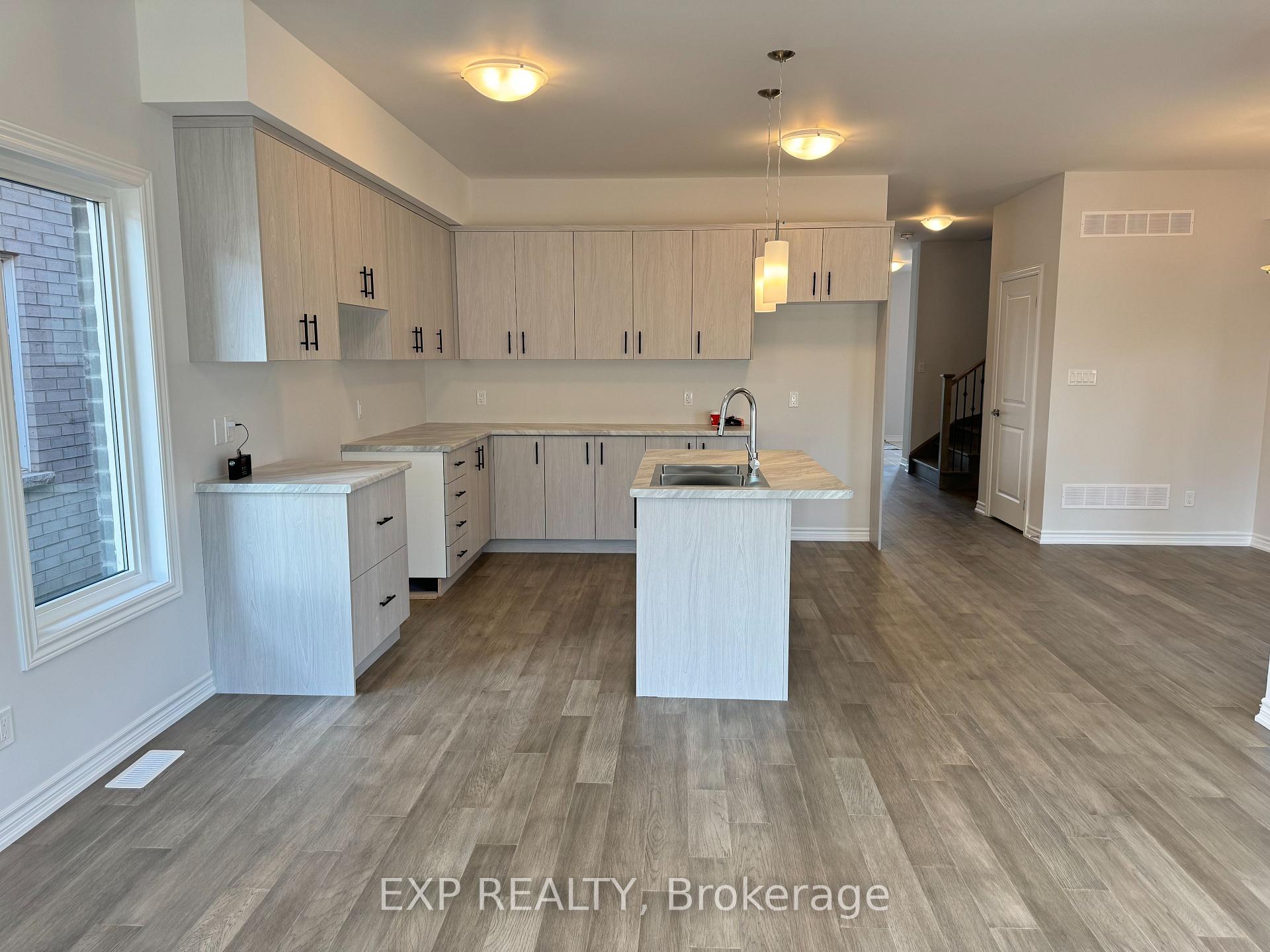 Photo 6 of 47 LAUGHER Ave, Welland, Lincoln/Crowland — HOMEH