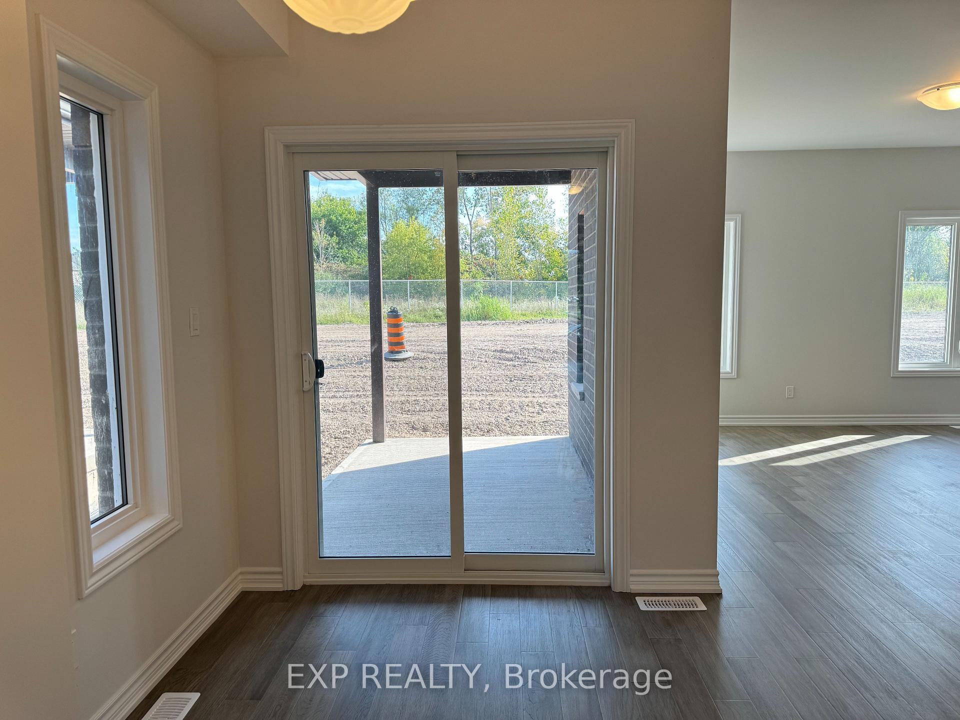 Photo 8 of 47 LAUGHER Ave, Welland, Lincoln/Crowland — HOMEH