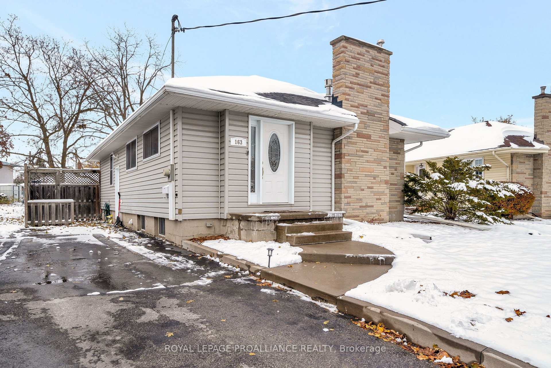 Photo 1 of 163 Hastings Drive, Belleville, Belleville Ward — HOMEH