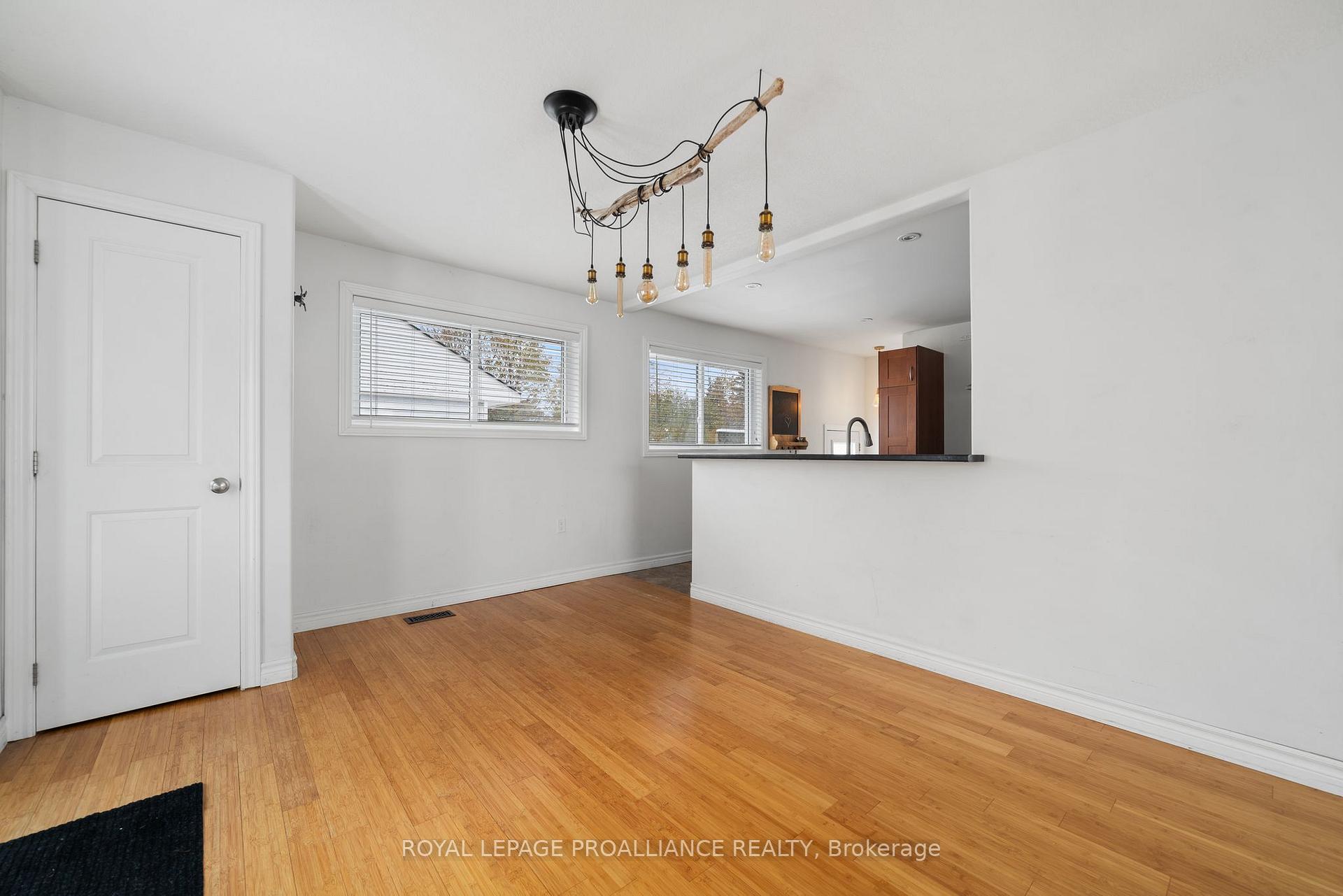 Photo 7 of 163 Hastings Drive, Belleville, Belleville Ward — HOMEH