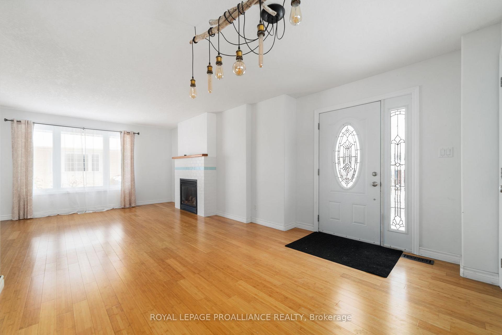 Photo 9 of 163 Hastings Drive, Belleville, Belleville Ward — HOMEH