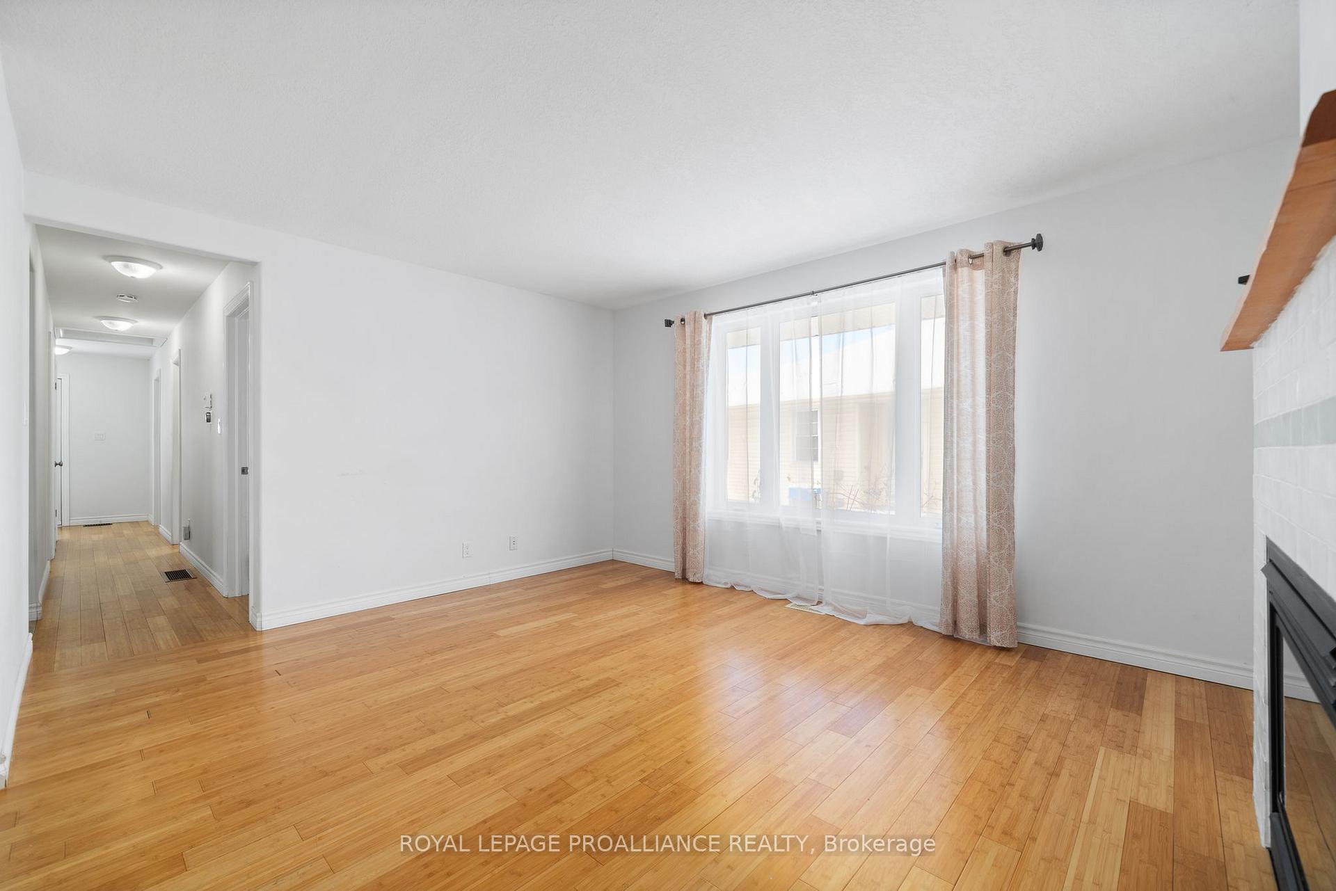 Photo 10 of 163 Hastings Drive, Belleville, Belleville Ward — HOMEH