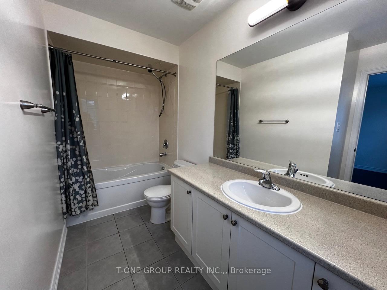 Photo 13 of 1 Timna Crescent, Vaughan, Patterson — HOMEH