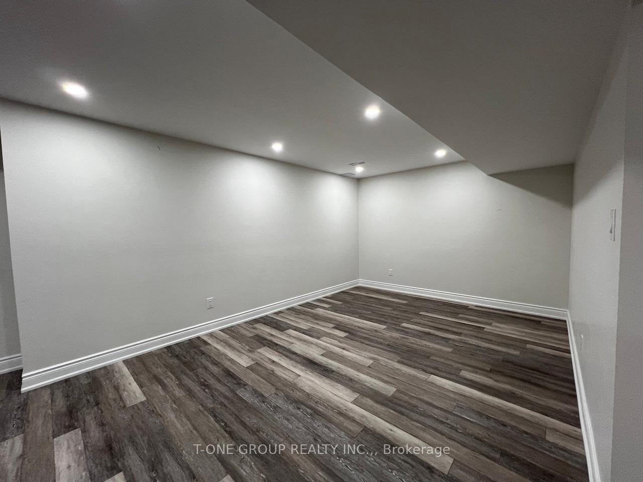 Photo 20 of 1 Timna Crescent, Vaughan, Patterson — HOMEH