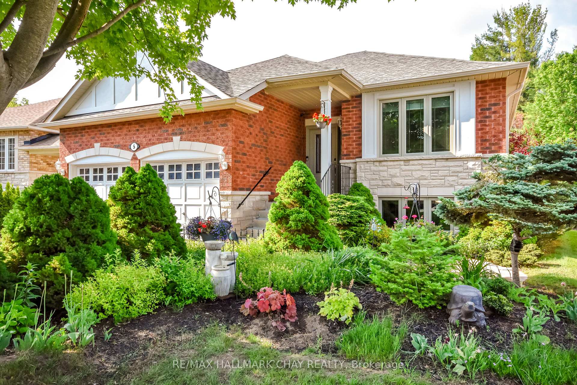 Photo 1 of 5 Meadowood Drive, Wasaga Beach — HOMEH