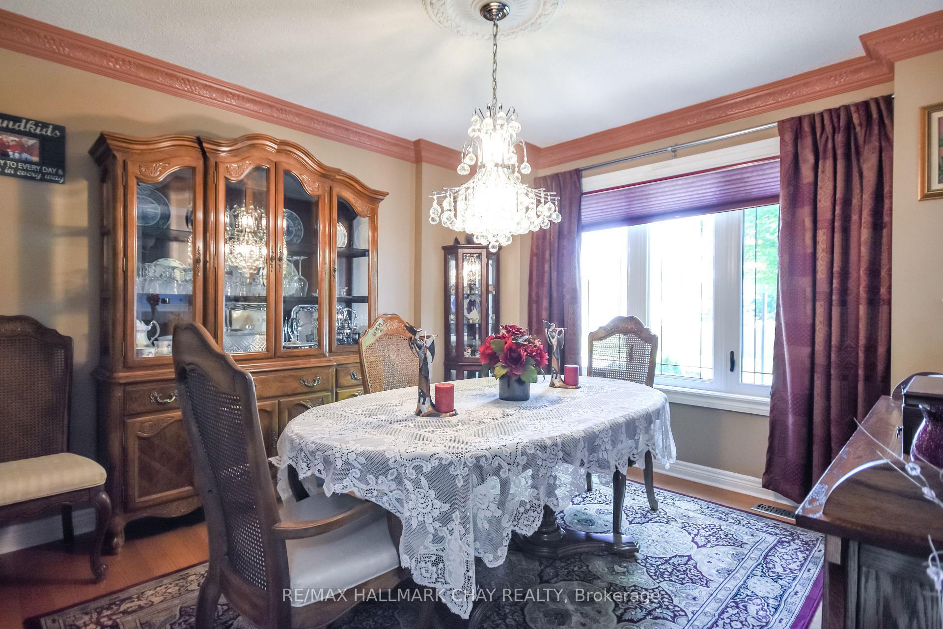 Photo 5 of 5 Meadowood Drive, Wasaga Beach — HOMEH