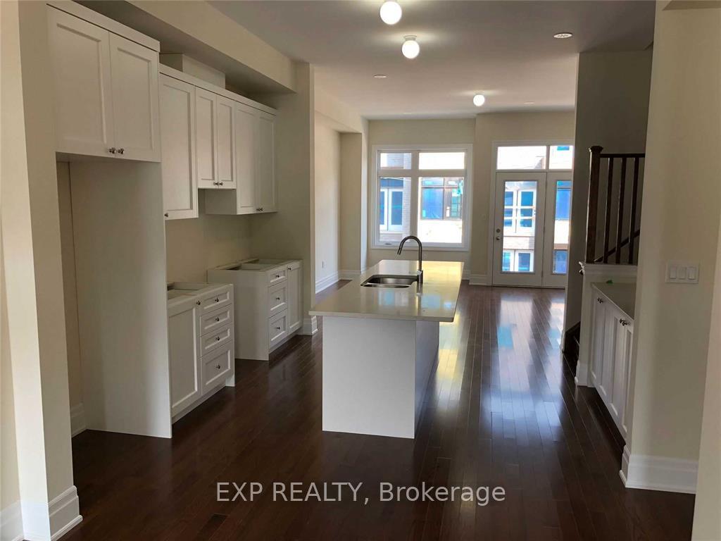 Photo 3 of 22 Golden Trail, Vaughan, Patterson — HOMEH