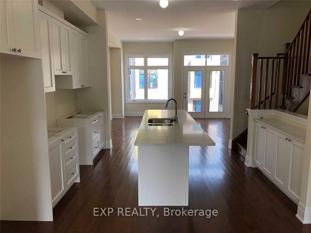 Photo 4 of 22 Golden Trail, Vaughan, Patterson — HOMEH