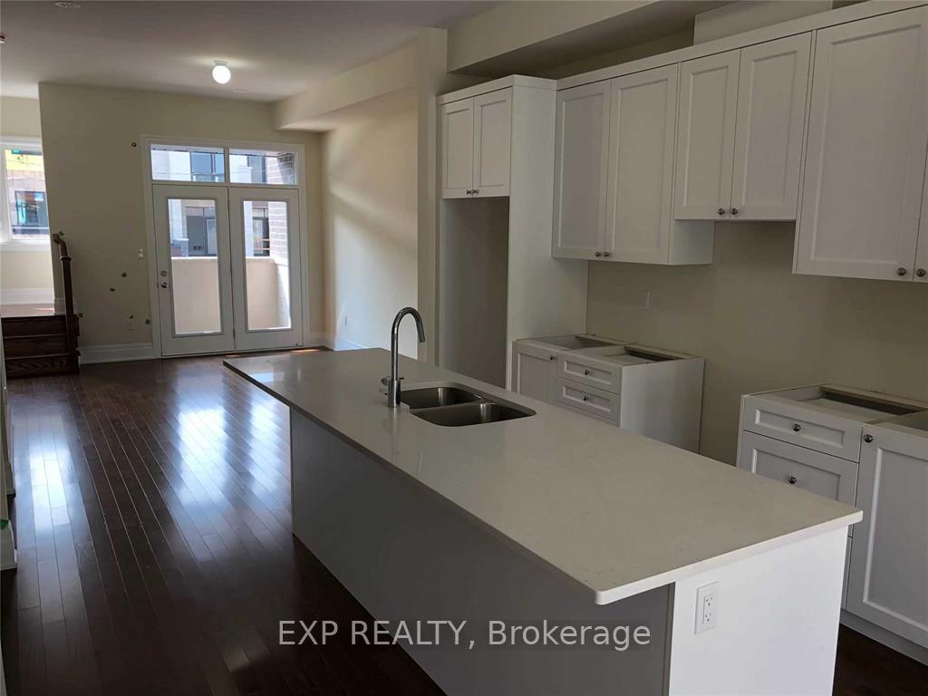 Photo 7 of 22 Golden Trail, Vaughan, Patterson — HOMEH