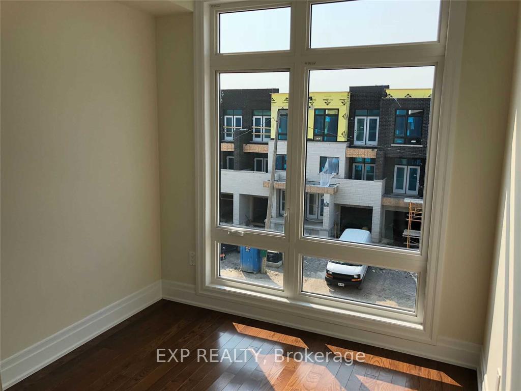 Photo 14 of 22 Golden Trail, Vaughan, Patterson — HOMEH