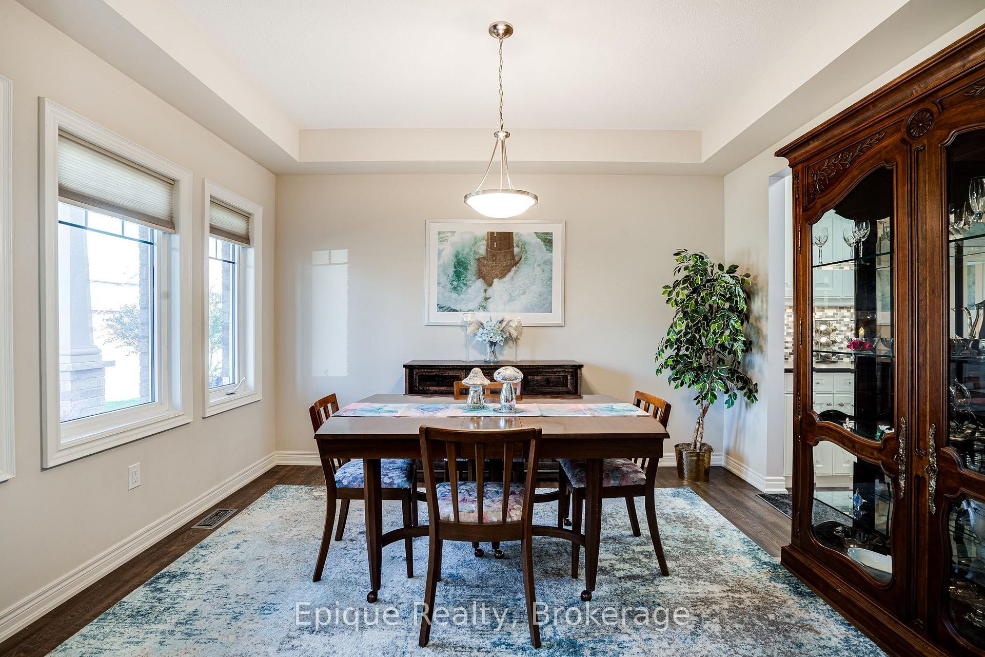 Photo 2 of 68 Roselawn Crescent, Welland, Coyle Creek — HOMEH
