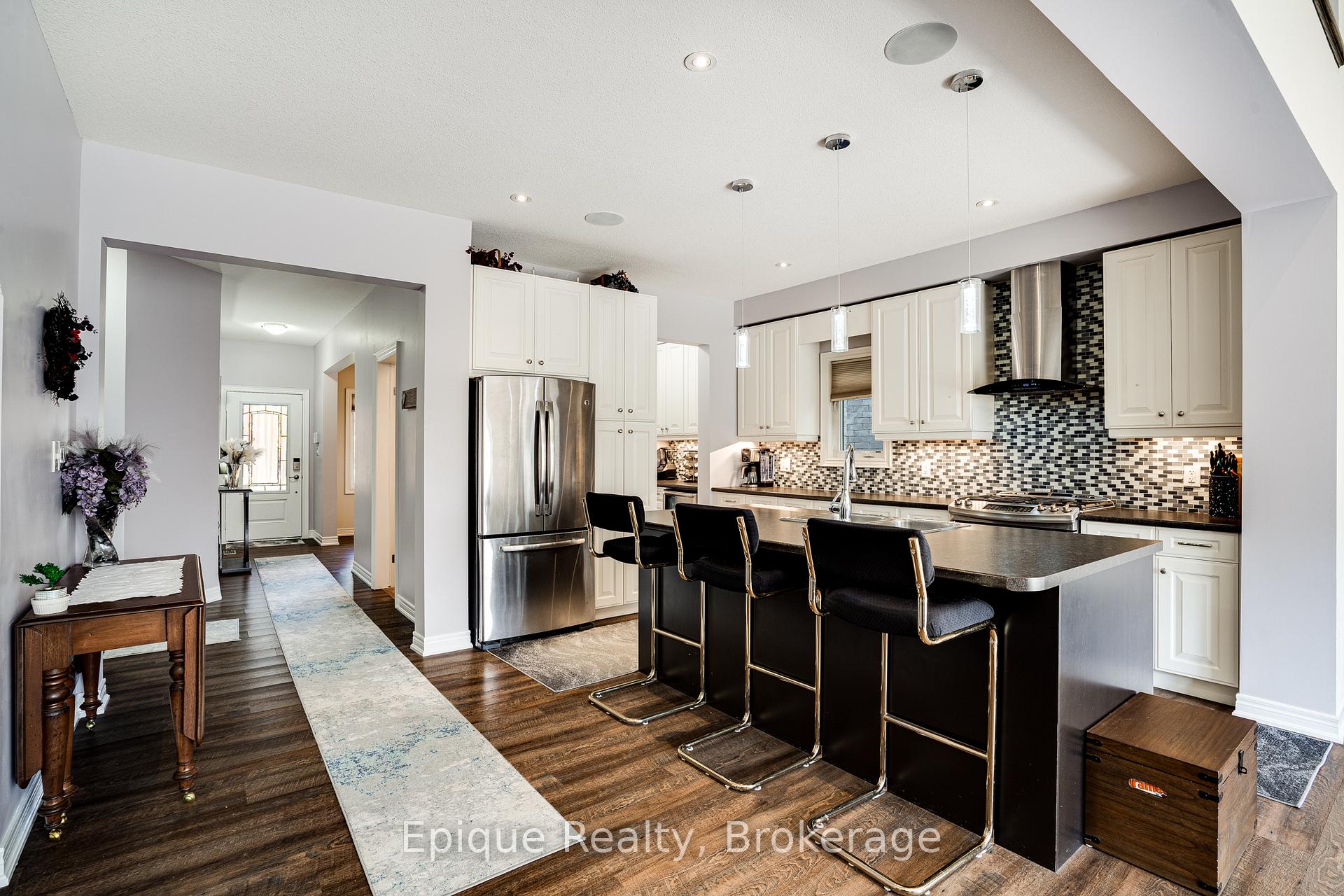 Photo 9 of 68 Roselawn Crescent, Welland, Coyle Creek — HOMEH