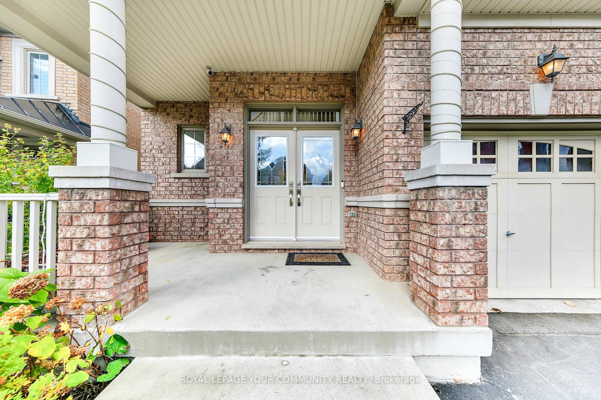Photo 3 of 112 Allison Ann Way, Vaughan, Patterson — HOMEH