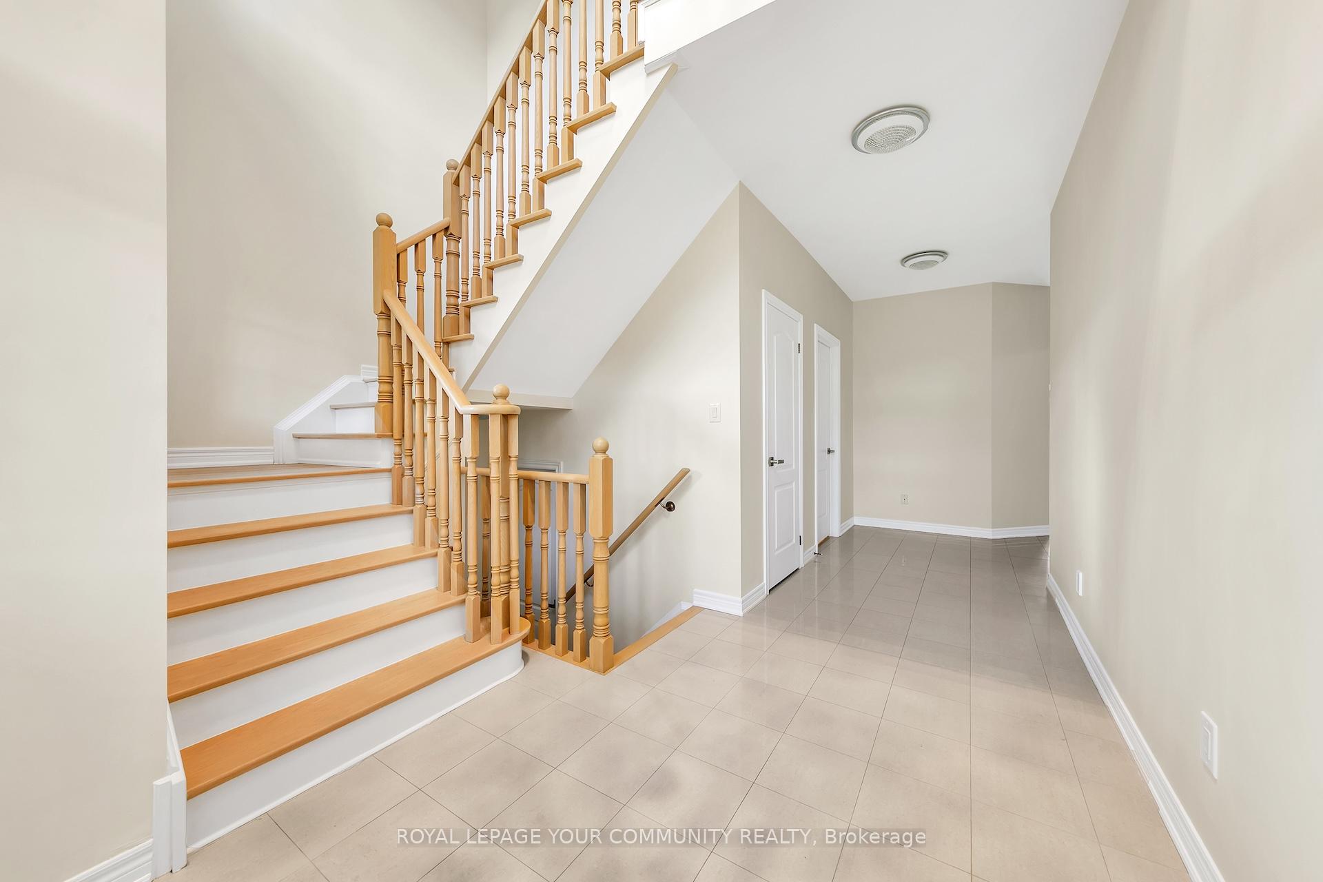 Photo 5 of 112 Allison Ann Way, Vaughan, Patterson — HOMEH