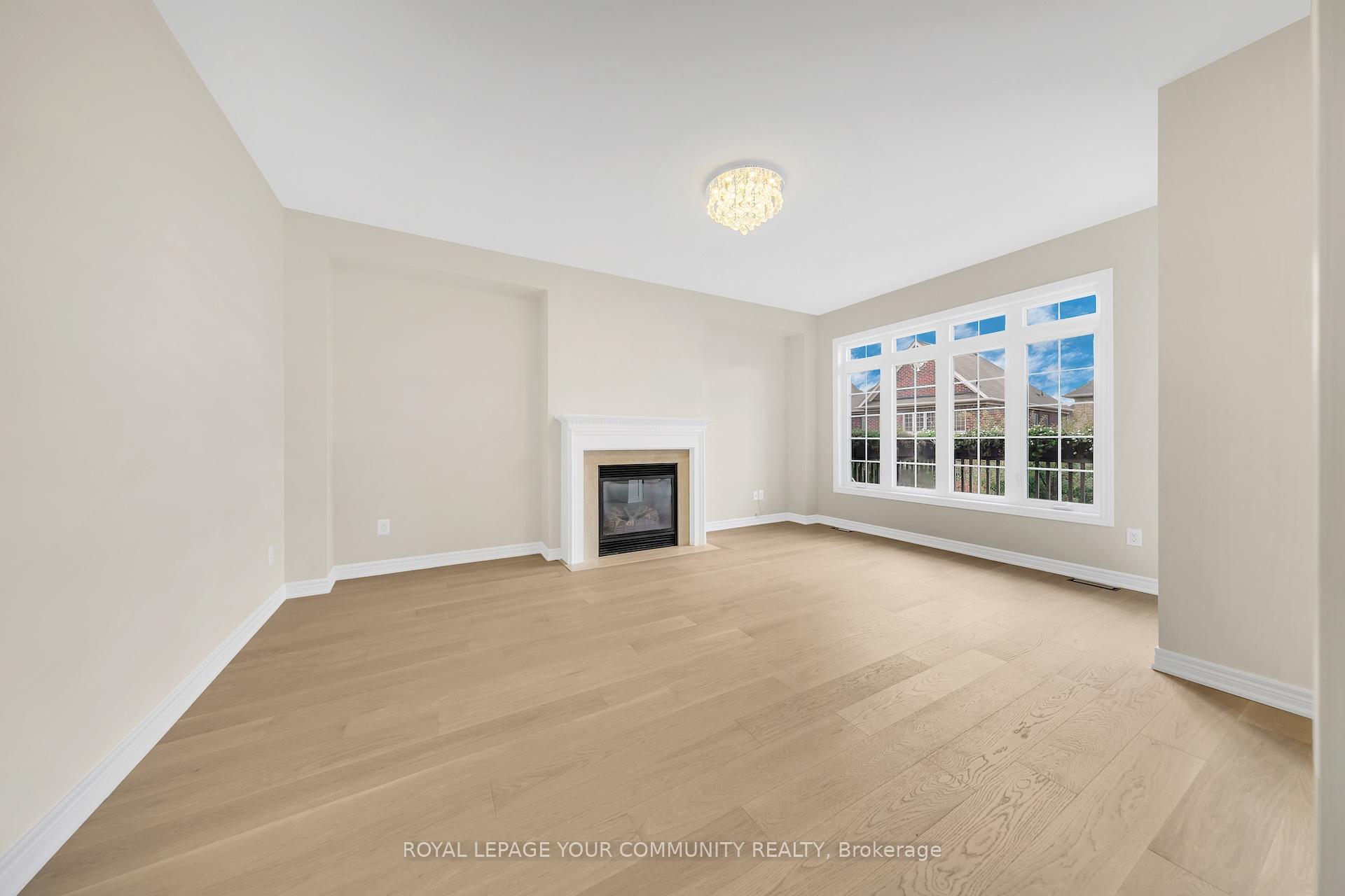 Photo 9 of 112 Allison Ann Way, Vaughan, Patterson — HOMEH