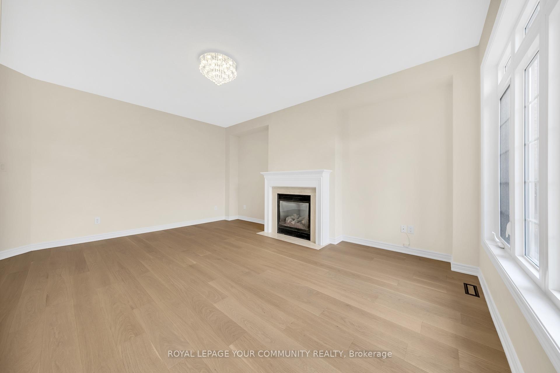 Photo 10 of 112 Allison Ann Way, Vaughan, Patterson — HOMEH