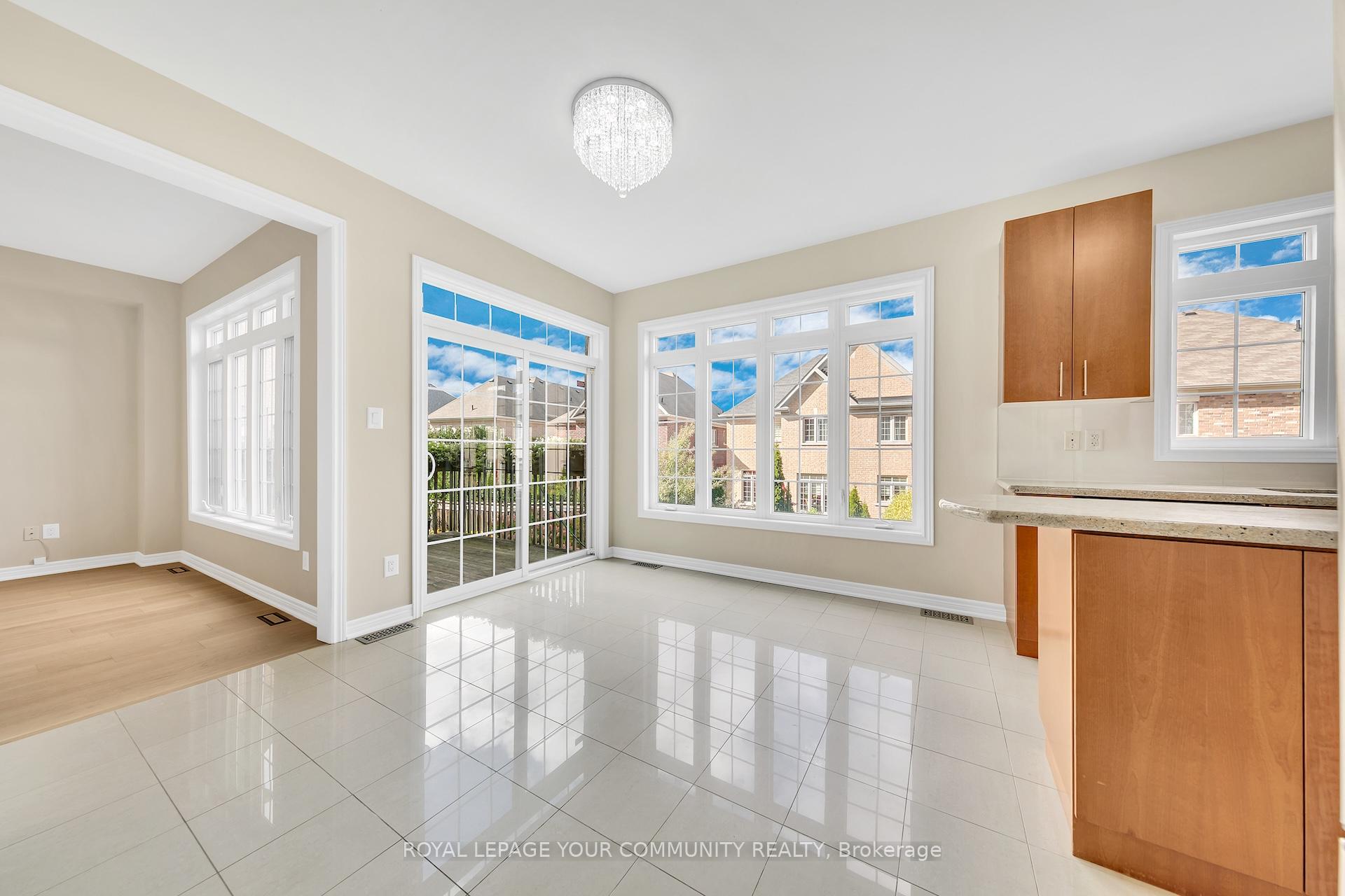 Photo 12 of 112 Allison Ann Way, Vaughan, Patterson — HOMEH