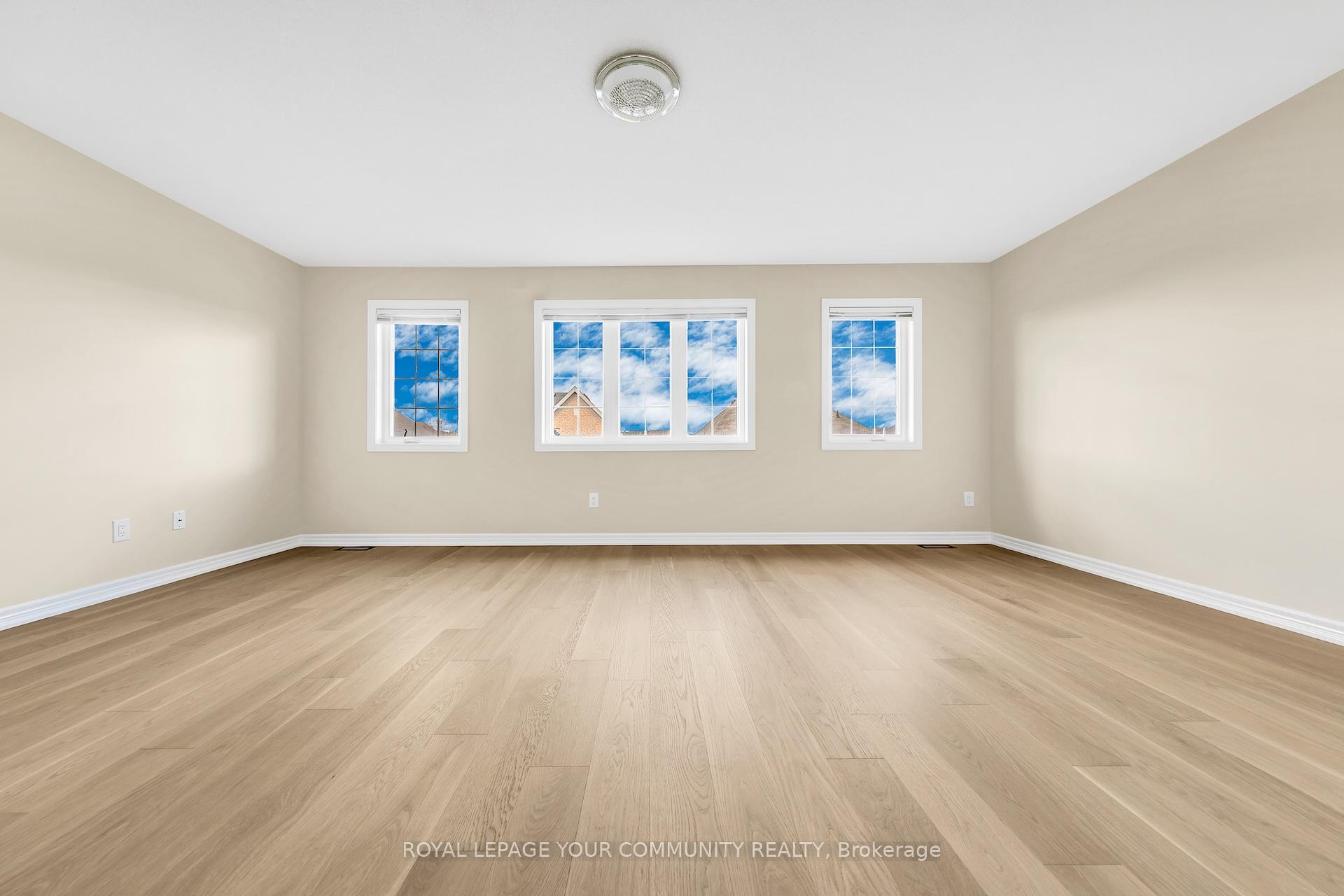 Photo 20 of 112 Allison Ann Way, Vaughan, Patterson — HOMEH
