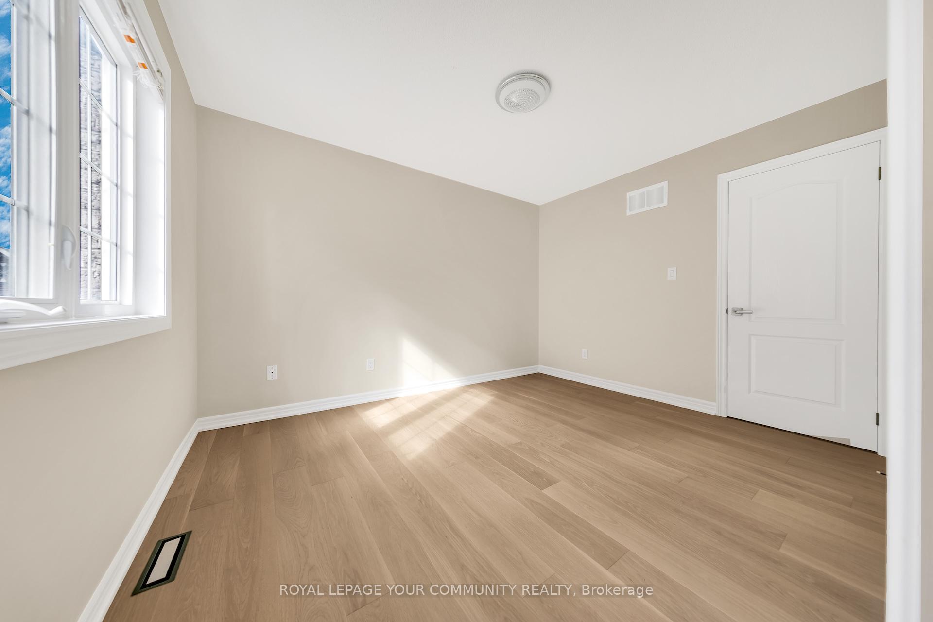 Photo 24 of 112 Allison Ann Way, Vaughan, Patterson — HOMEH