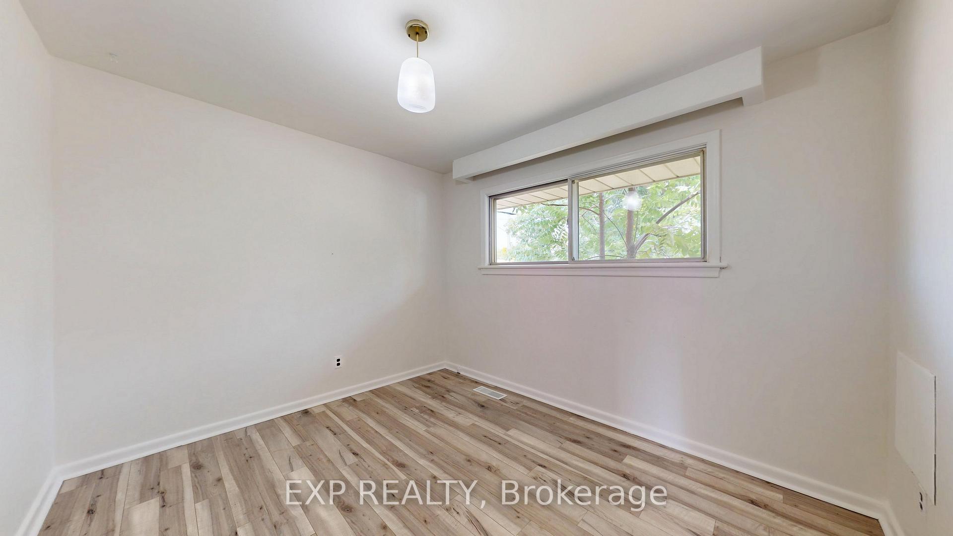 Photo 10 of 2 Gram Street, Vaughan, Maple — HOMEH