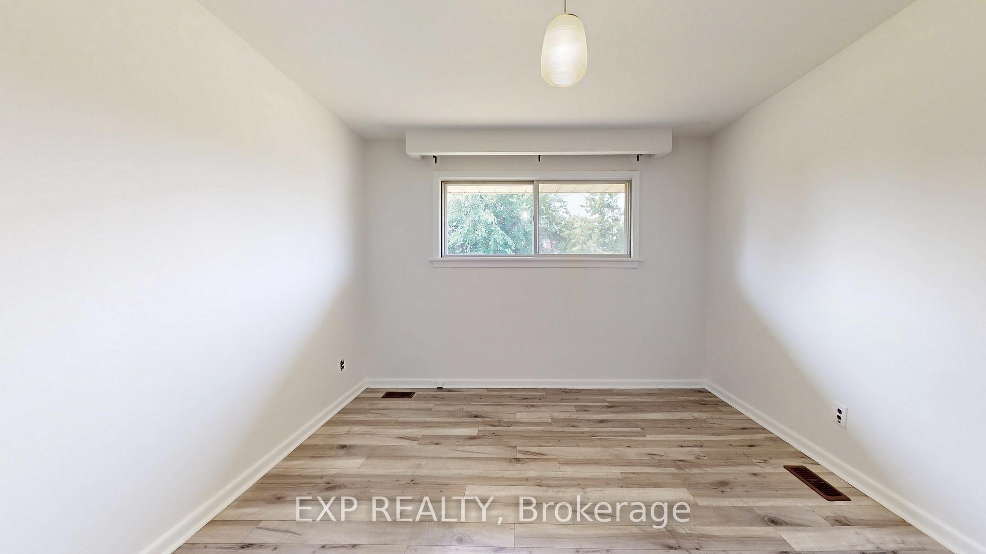 Photo 13 of 2 Gram Street, Vaughan, Maple — HOMEH