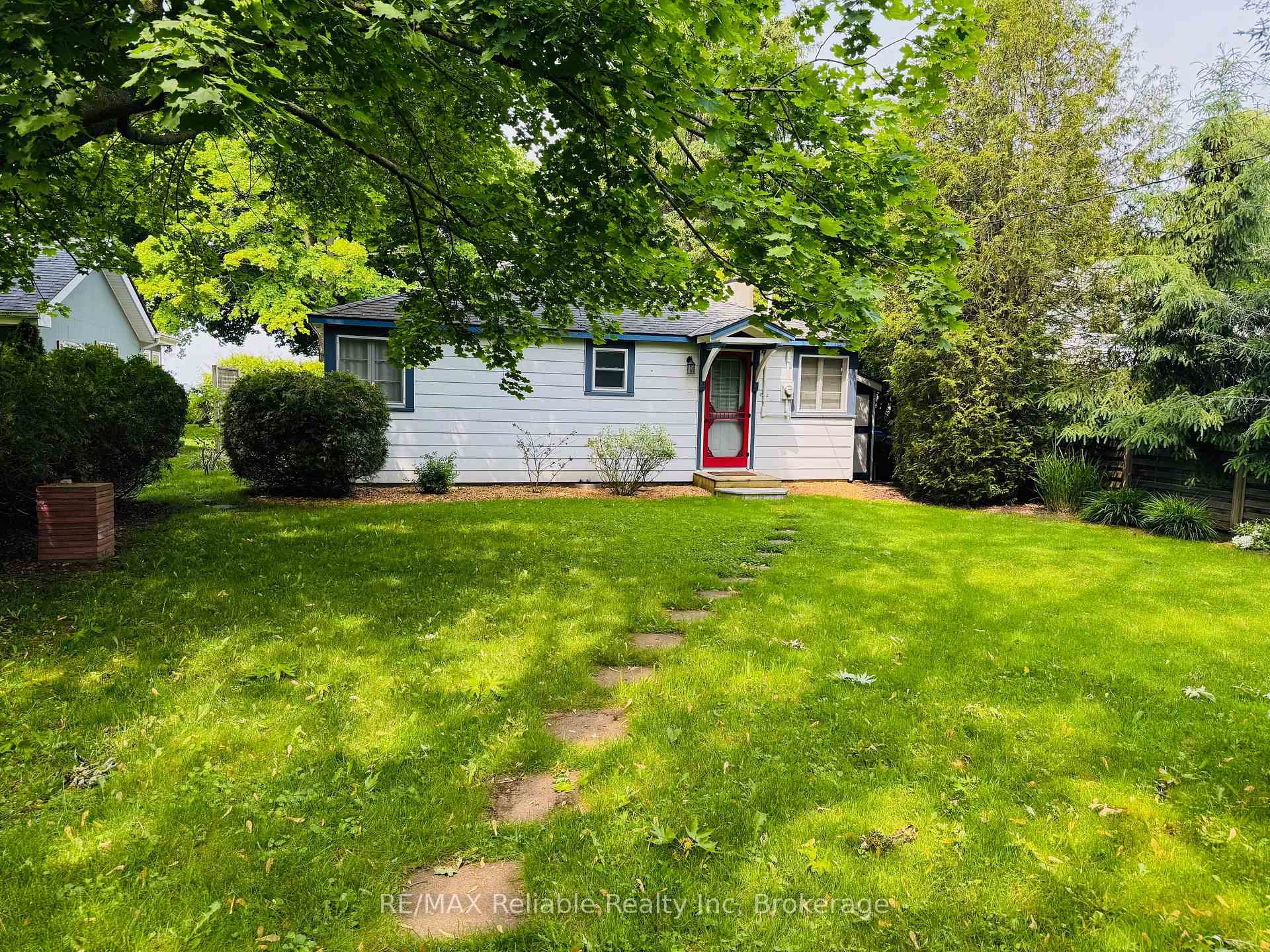 Photo 1 of 75547 Elliot Street, Bluewater, Bayfield — HOMEH