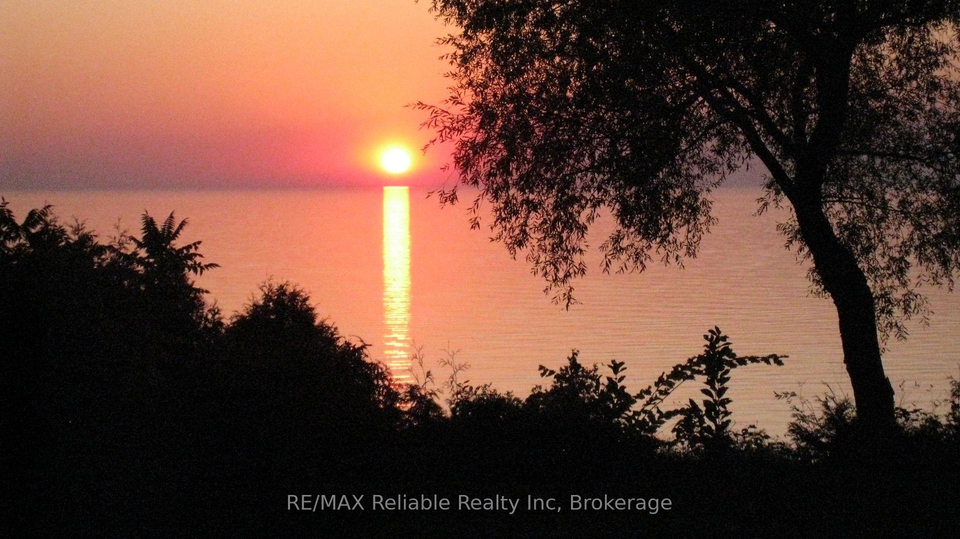 Photo 2 of 75547 Elliot Street, Bluewater, Bayfield — HOMEH