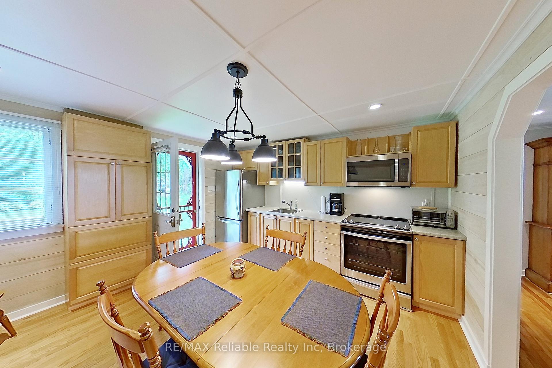 Photo 37 of 75547 Elliot Street, Bluewater, Bayfield — HOMEH