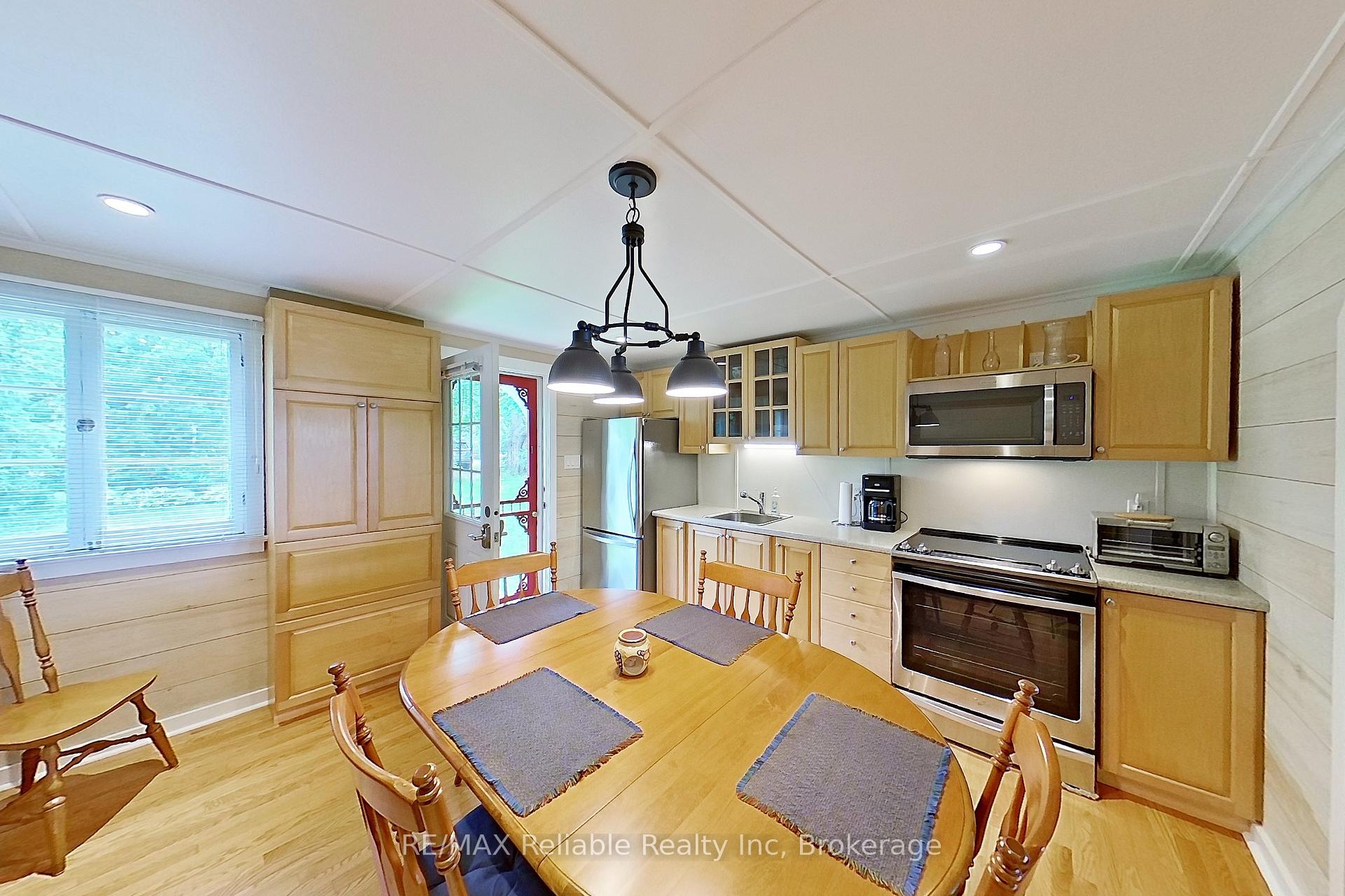 Photo 14 of 75547 Elliot Street, Bluewater, Bayfield — HOMEH