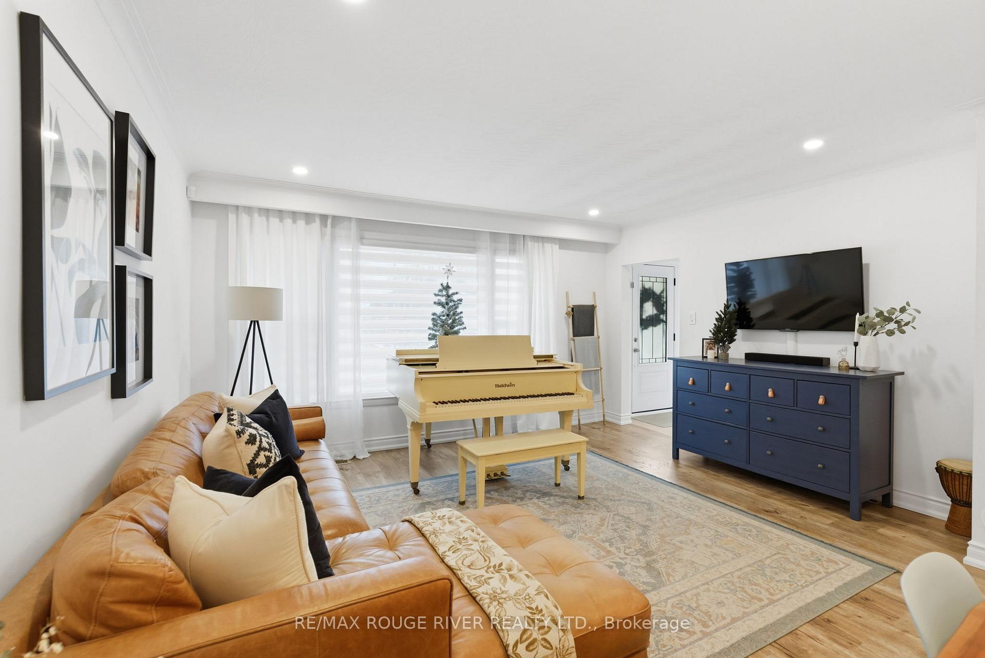 Photo 35 of 120 Bowman Avenue, Whitby, Blue Grass Meadows — HOMEH