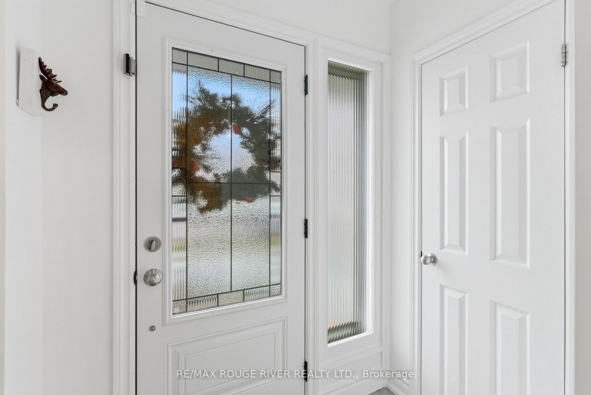 Photo 4 of 120 Bowman Avenue, Whitby, Blue Grass Meadows — HOMEH