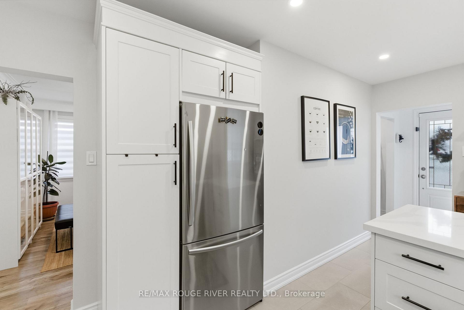 Photo 11 of 120 Bowman Avenue, Whitby, Blue Grass Meadows — HOMEH