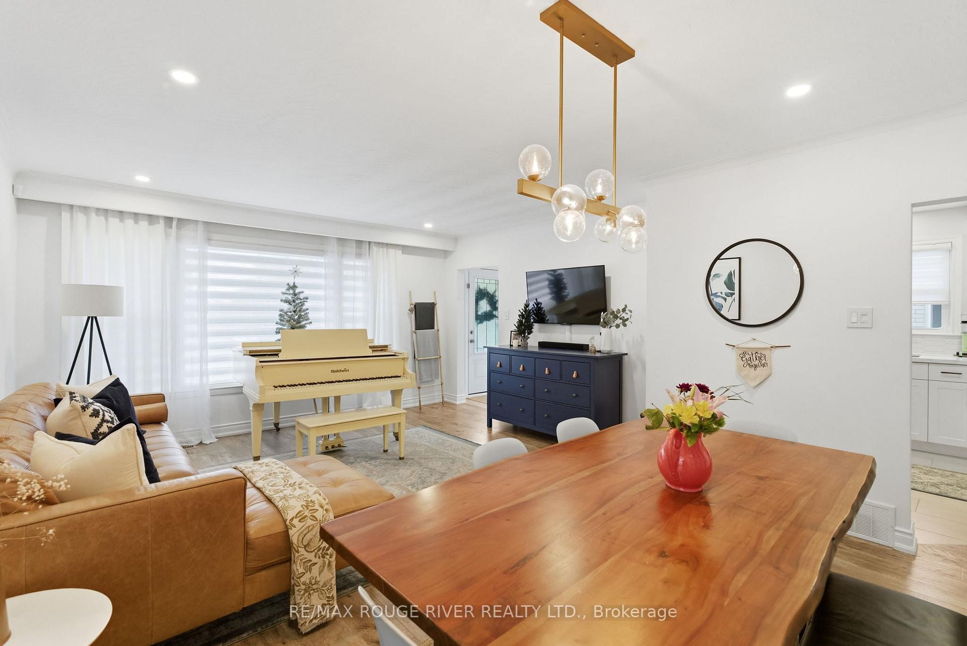 Photo 21 of 120 Bowman Avenue, Whitby, Blue Grass Meadows — HOMEH