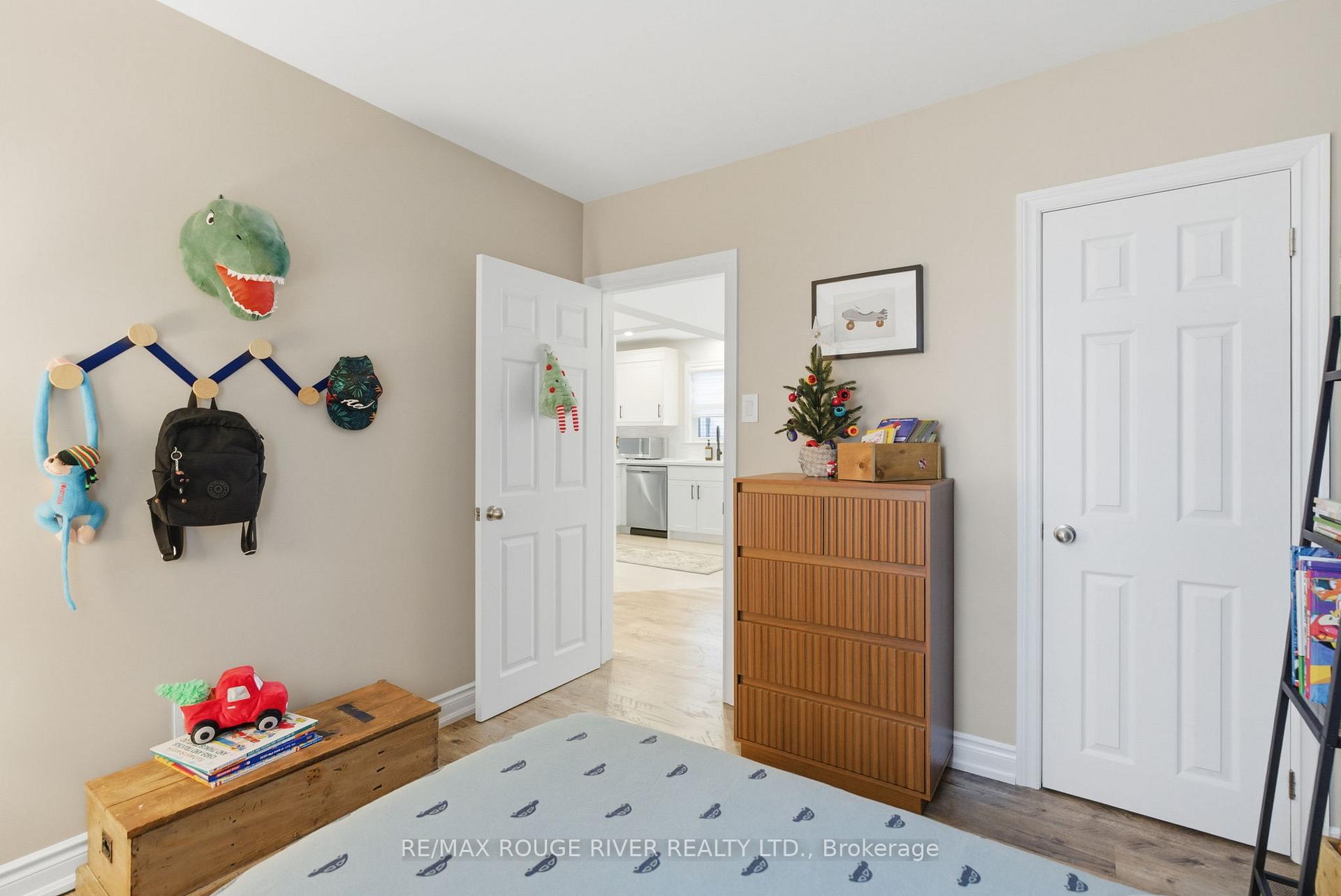 Photo 43 of 120 Bowman Avenue, Whitby, Blue Grass Meadows — HOMEH