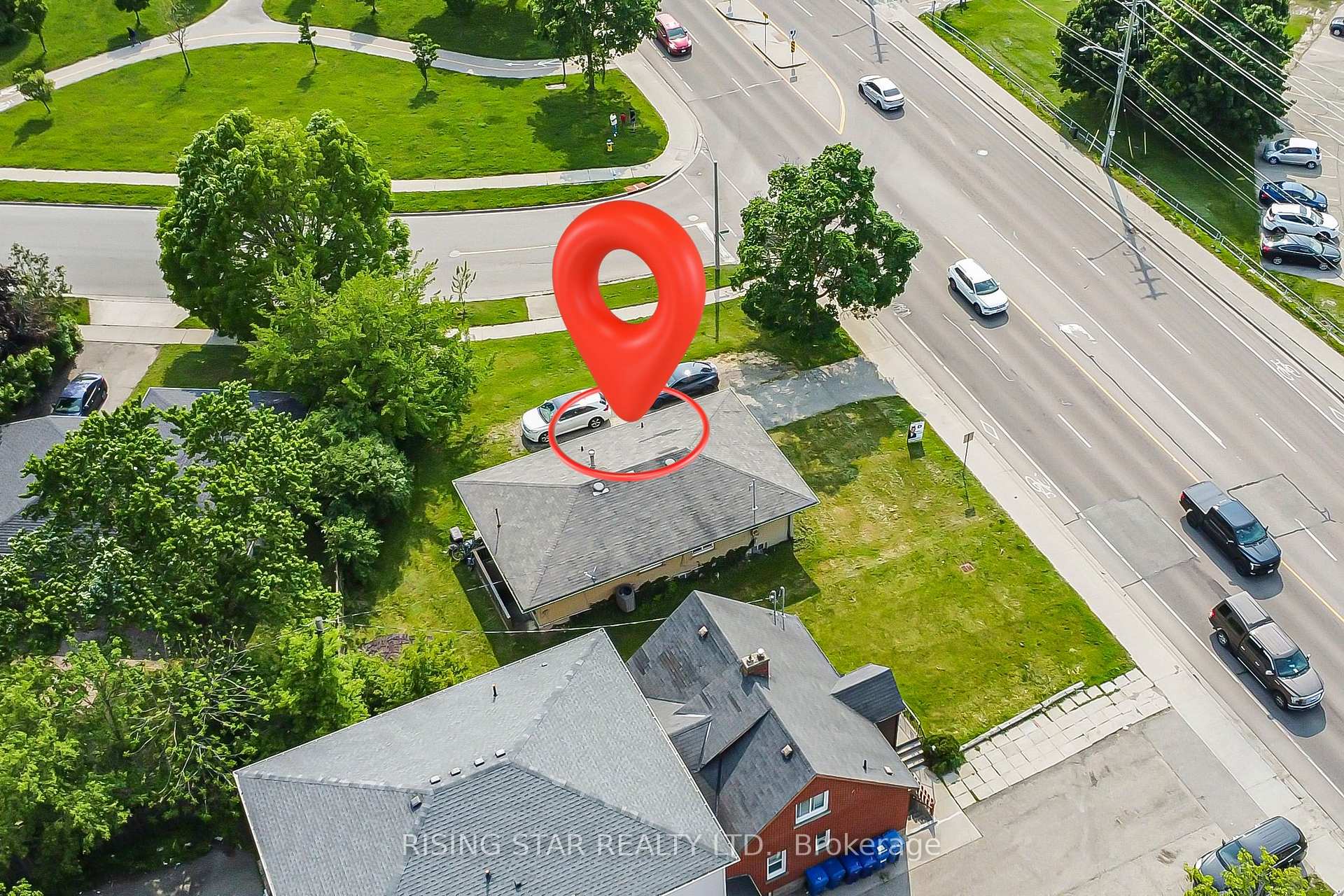 Photo 25 of 147 University Avenue E, Waterloo, Lincoln Heights — HOMEH