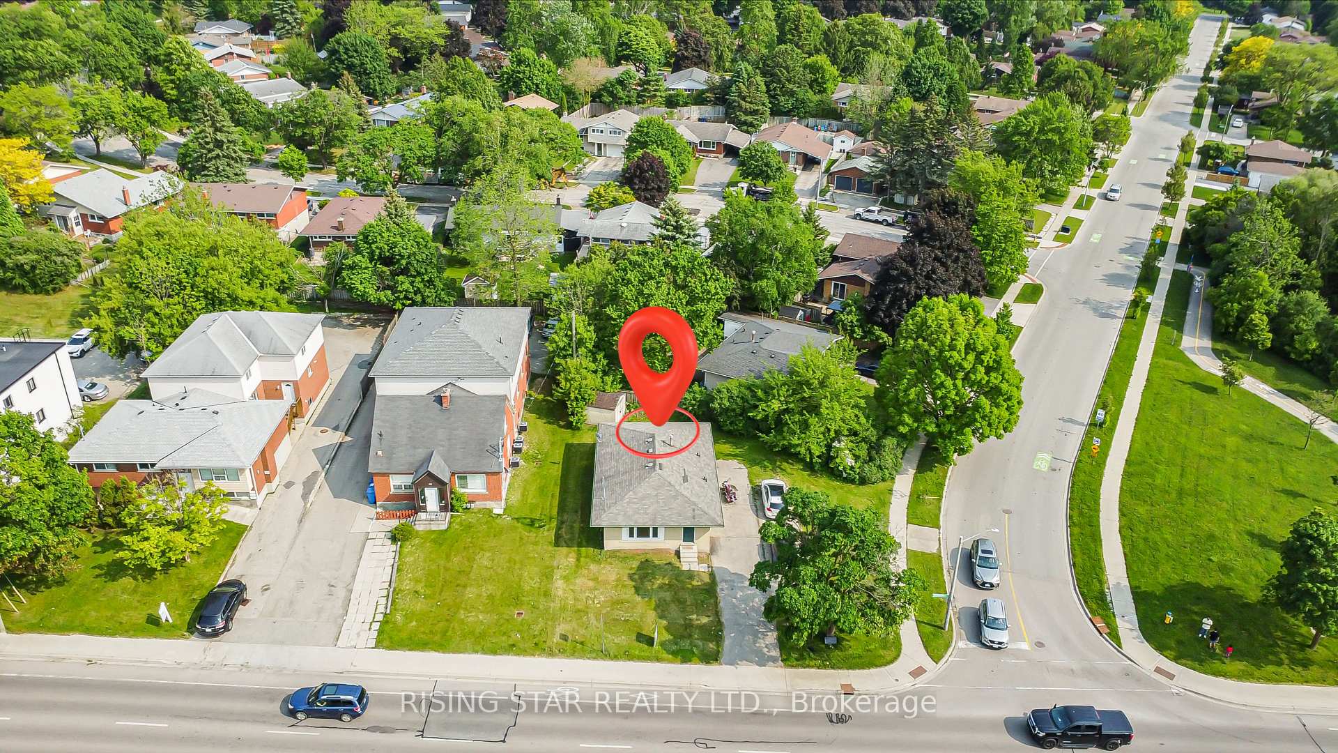 Photo 26 of 147 University Avenue E, Waterloo, Lincoln Heights — HOMEH