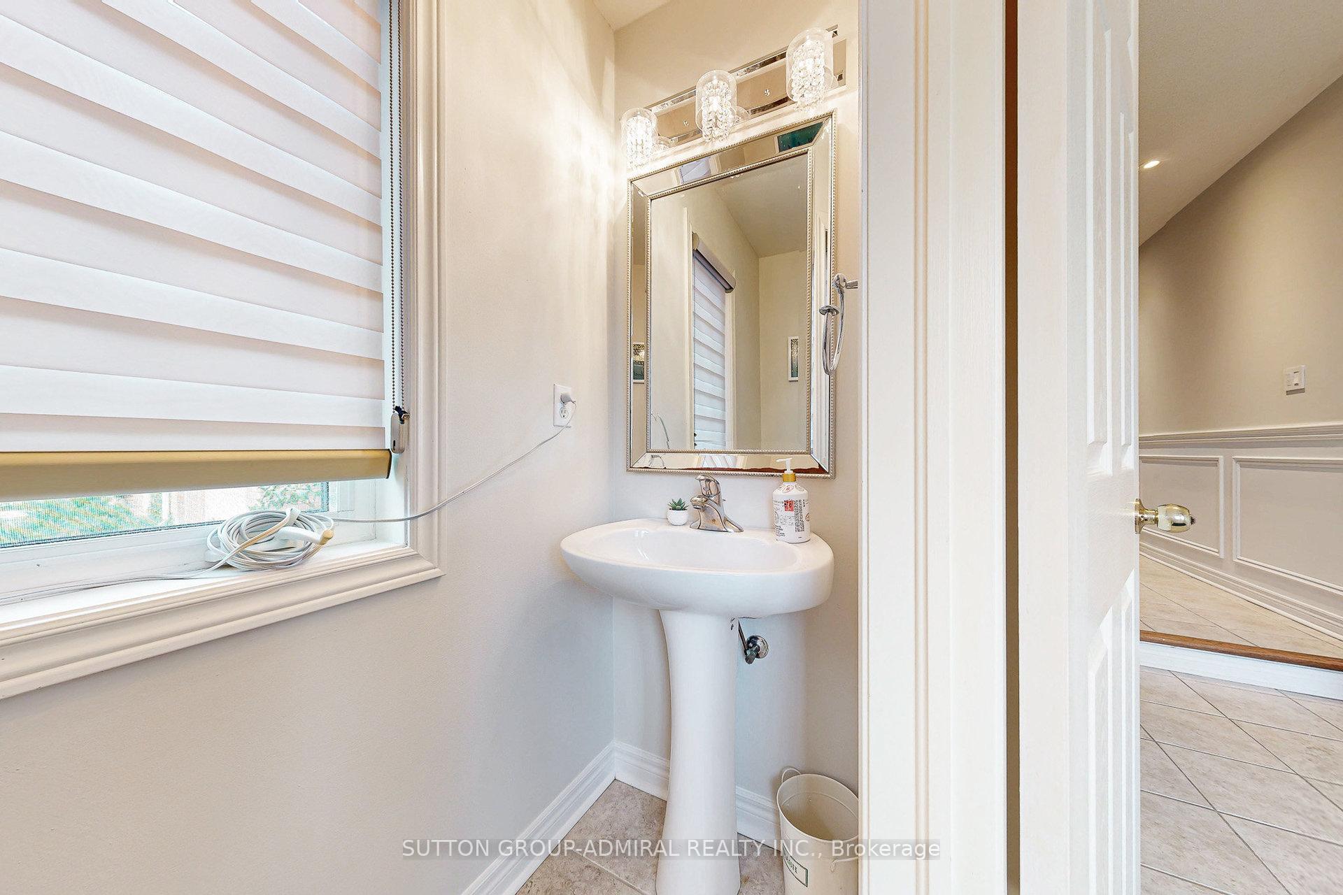 Photo 6 of 86 Autumn Hill Boulevard, Vaughan, Patterson — HOMEH