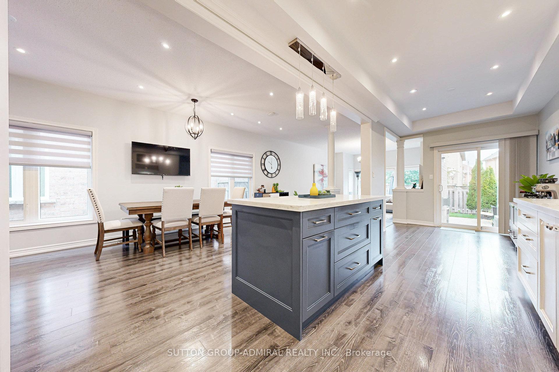 Photo 12 of 86 Autumn Hill Boulevard, Vaughan, Patterson — HOMEH