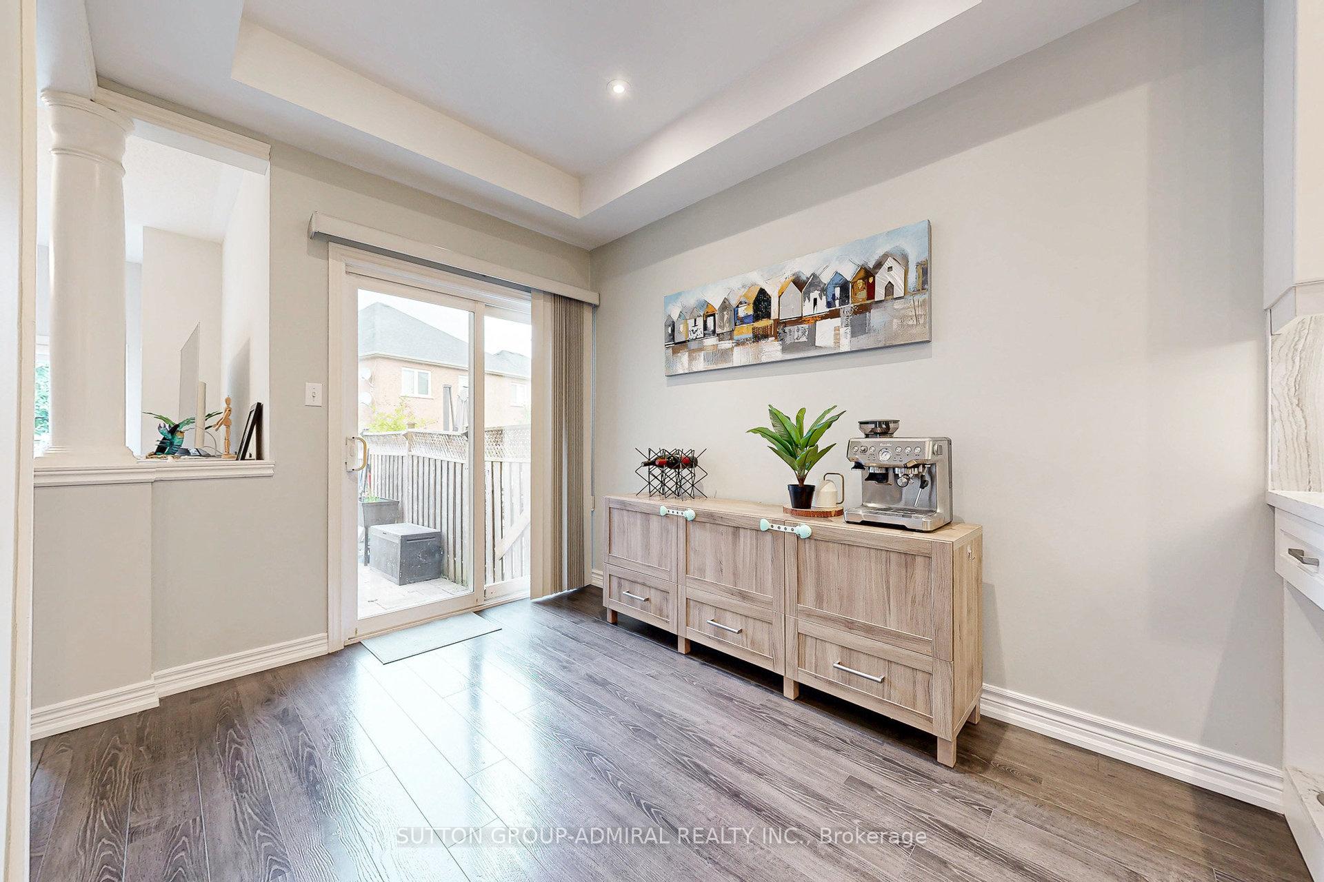 Photo 16 of 86 Autumn Hill Boulevard, Vaughan, Patterson — HOMEH