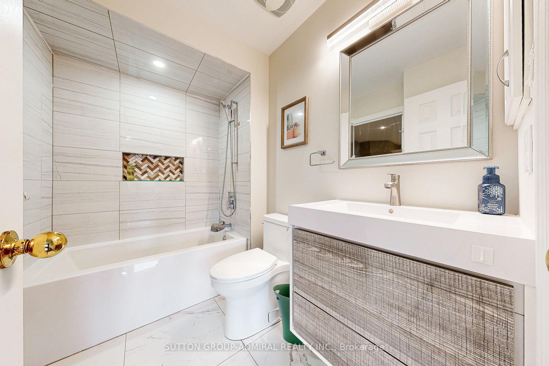 Photo 24 of 86 Autumn Hill Boulevard, Vaughan, Patterson — HOMEH