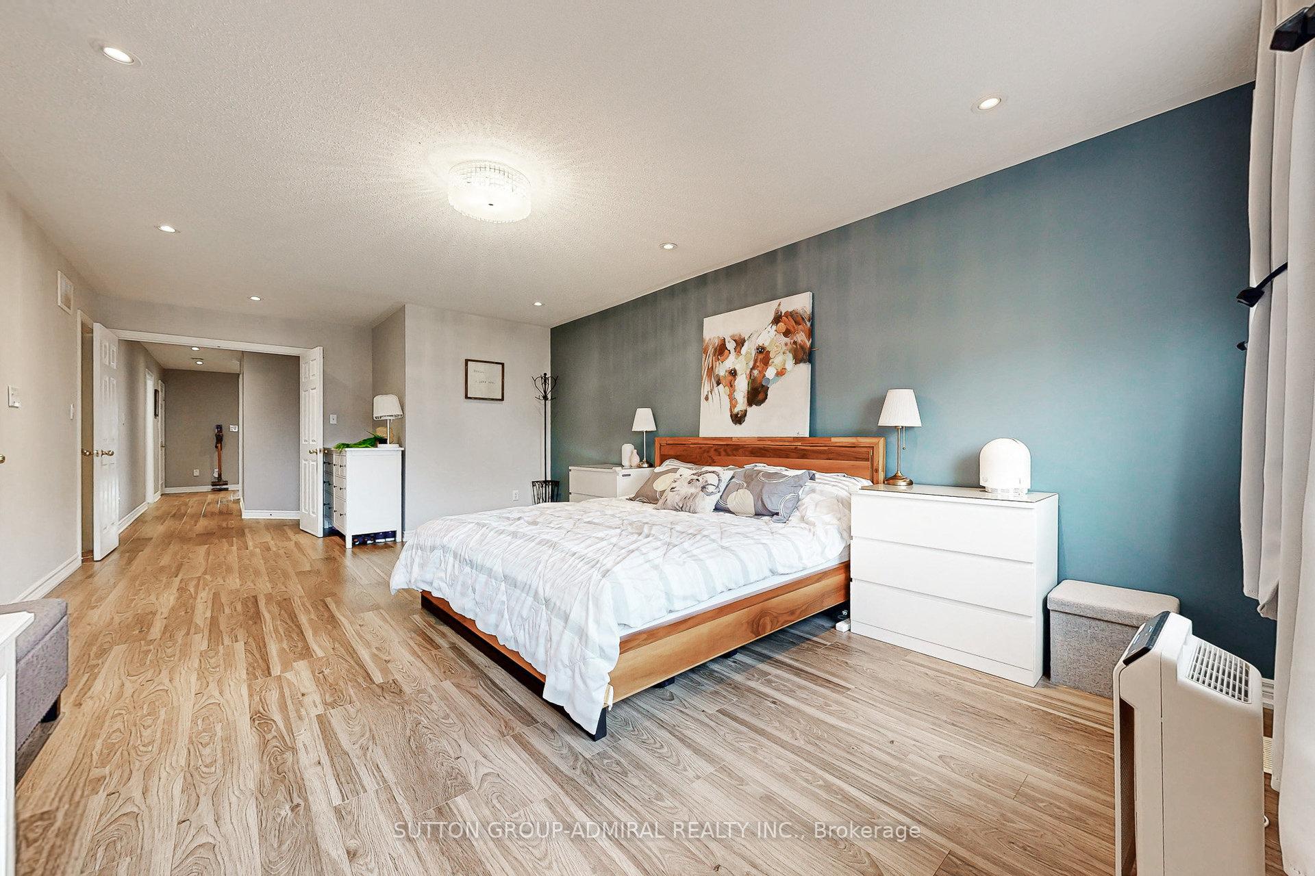 Photo 32 of 86 Autumn Hill Boulevard, Vaughan, Patterson — HOMEH