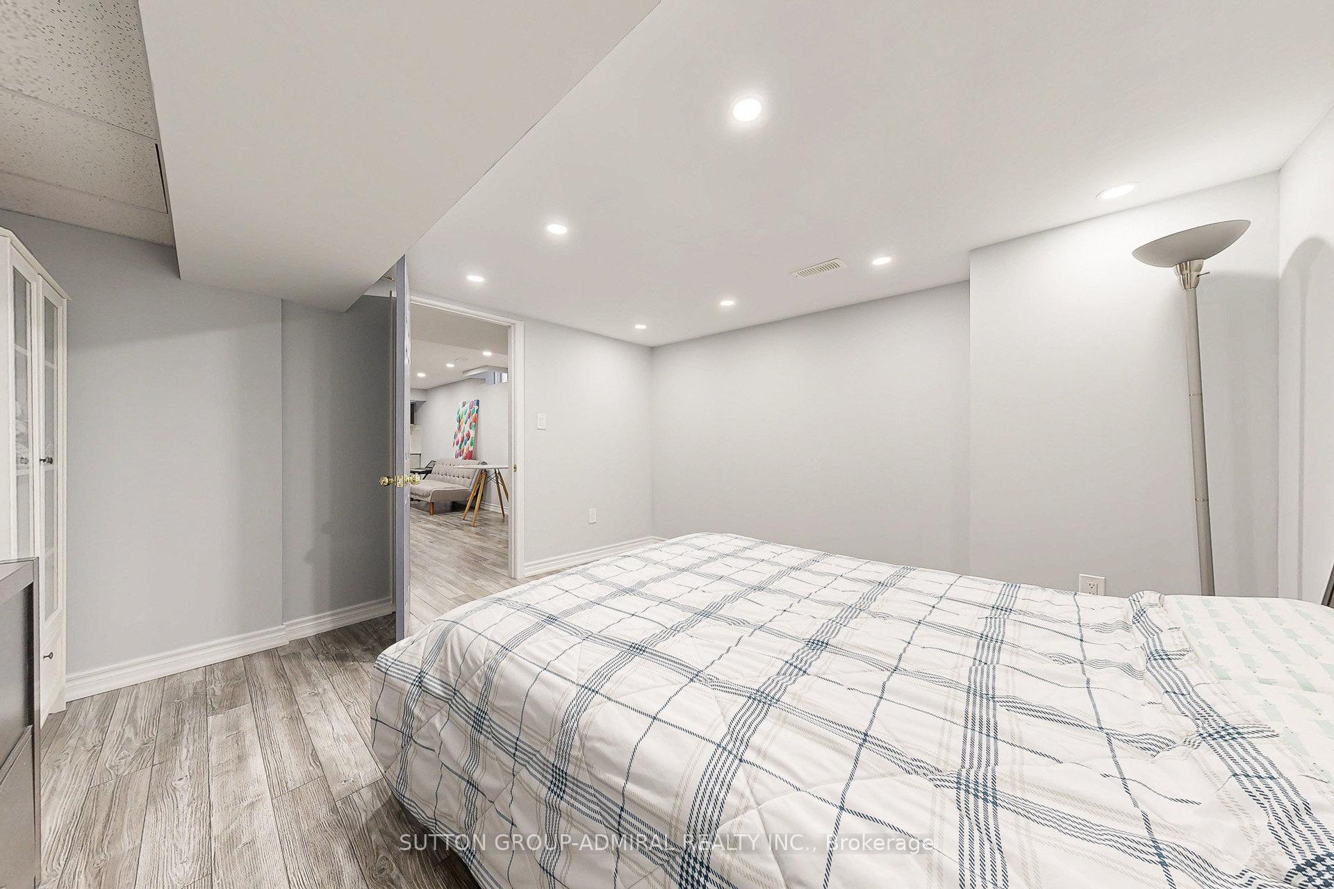 Photo 42 of 86 Autumn Hill Boulevard, Vaughan, Patterson — HOMEH