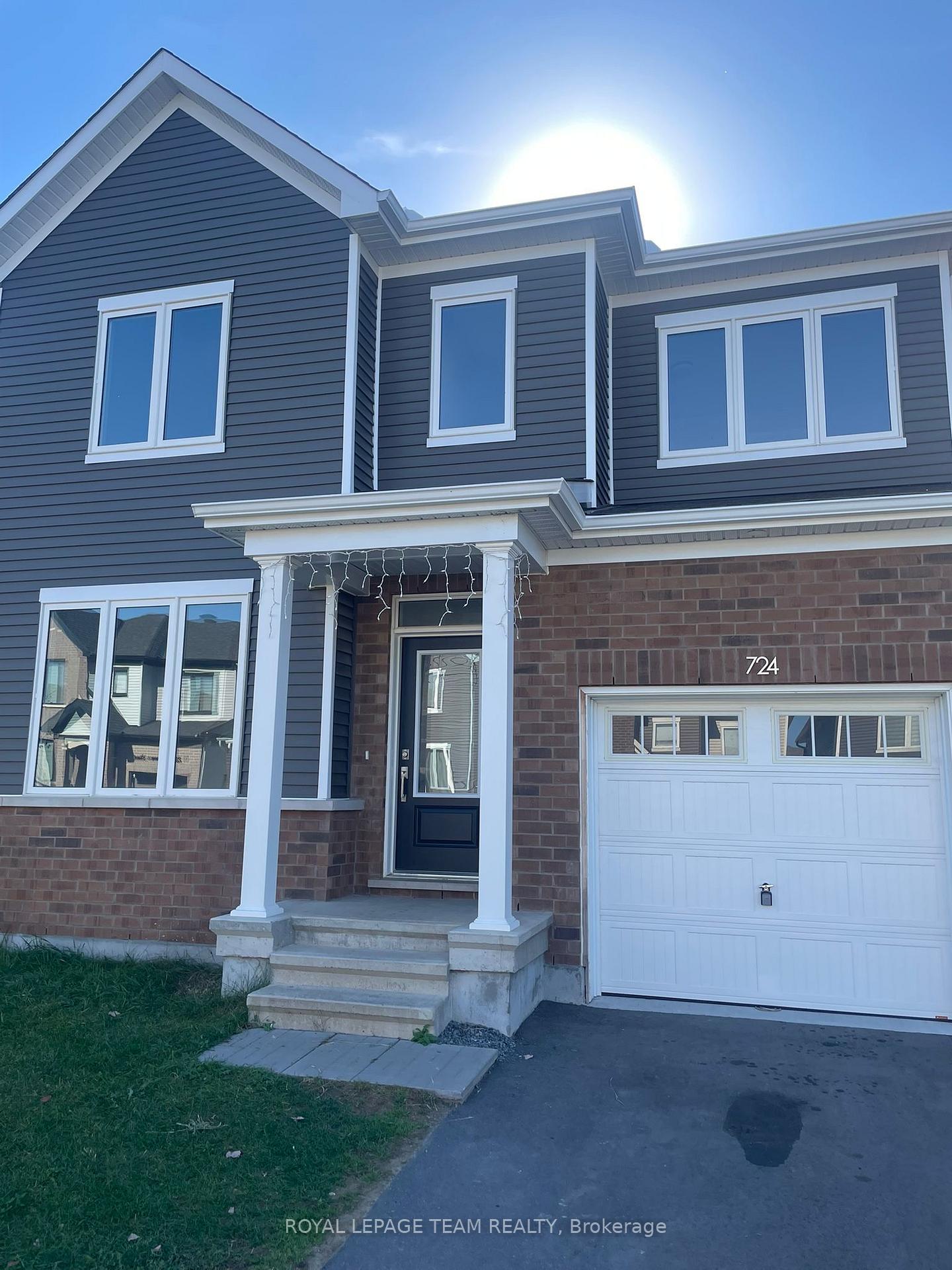 Front of 724 Eminence Street