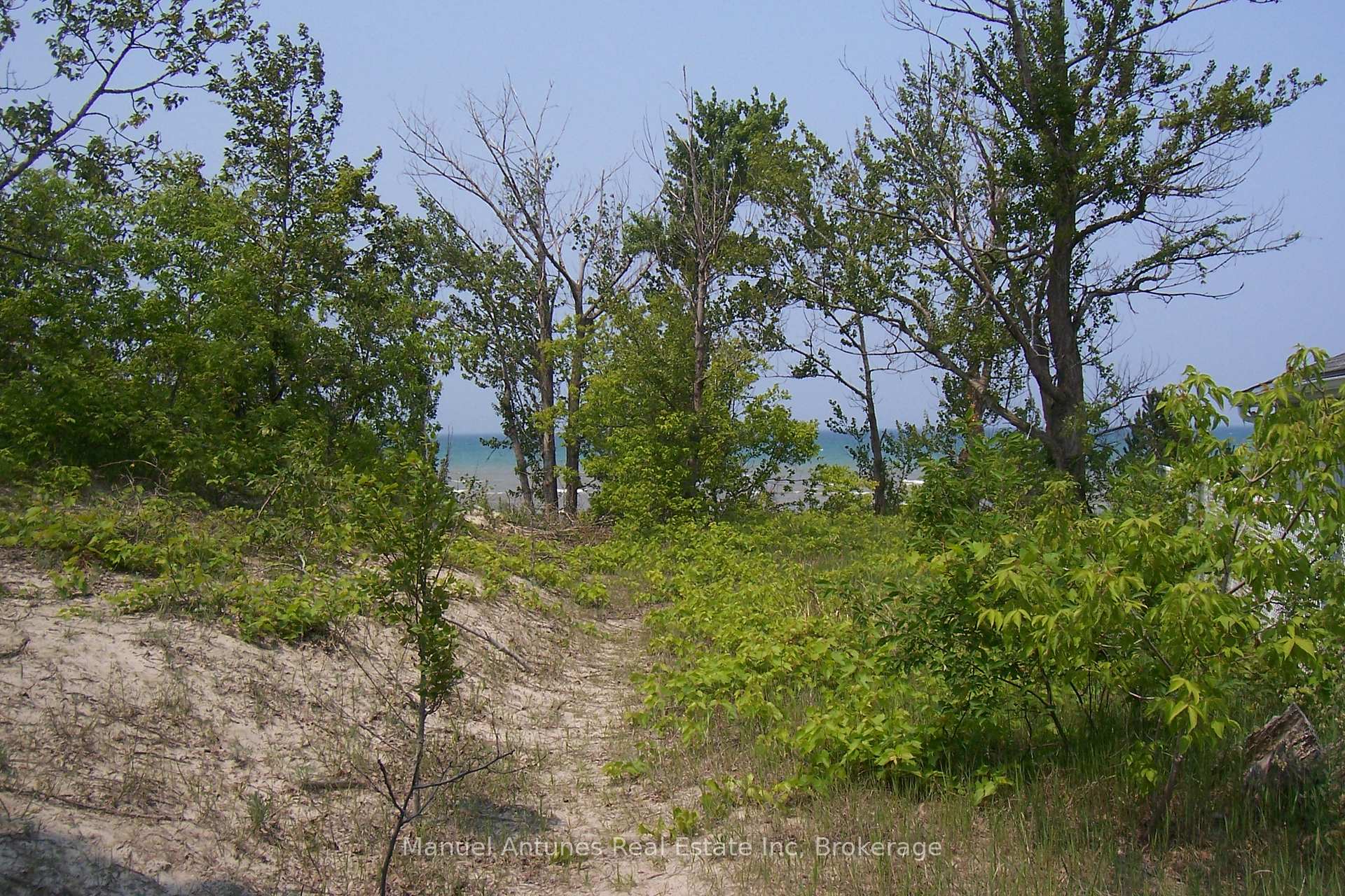 Photo 5 of 316 Shore Lane, Wasaga Beach — HOMEH