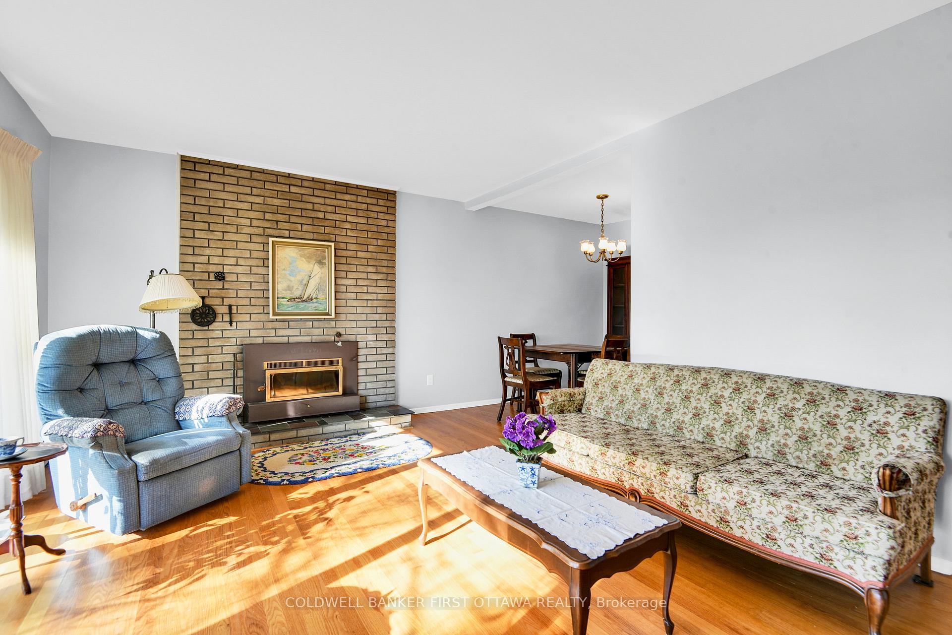 Photo 26 of 43 Harwick Crescent, Ottawa, Lynwood Village — HOMEH