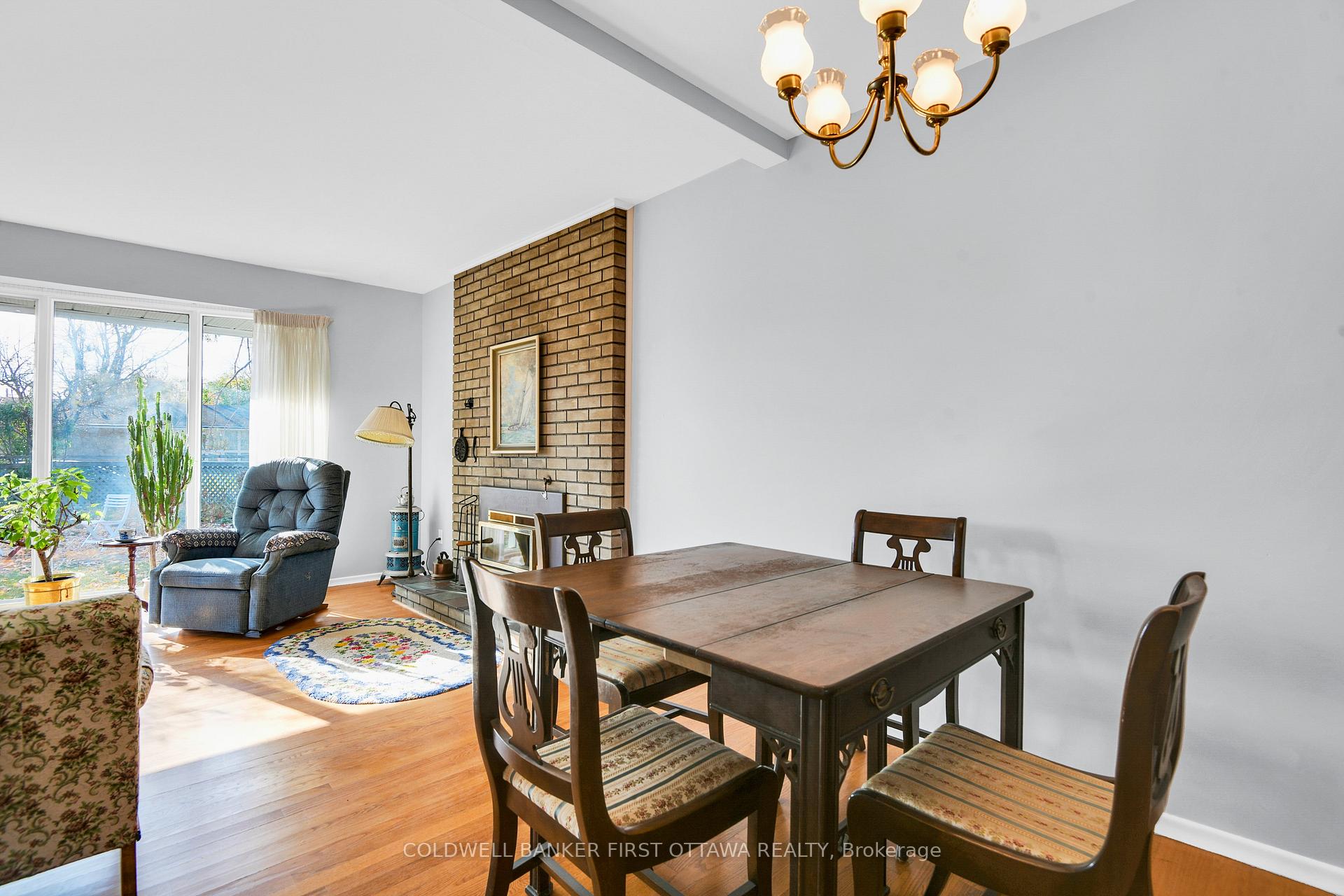 Photo 8 of 43 Harwick Crescent, Ottawa, Lynwood Village — HOMEH