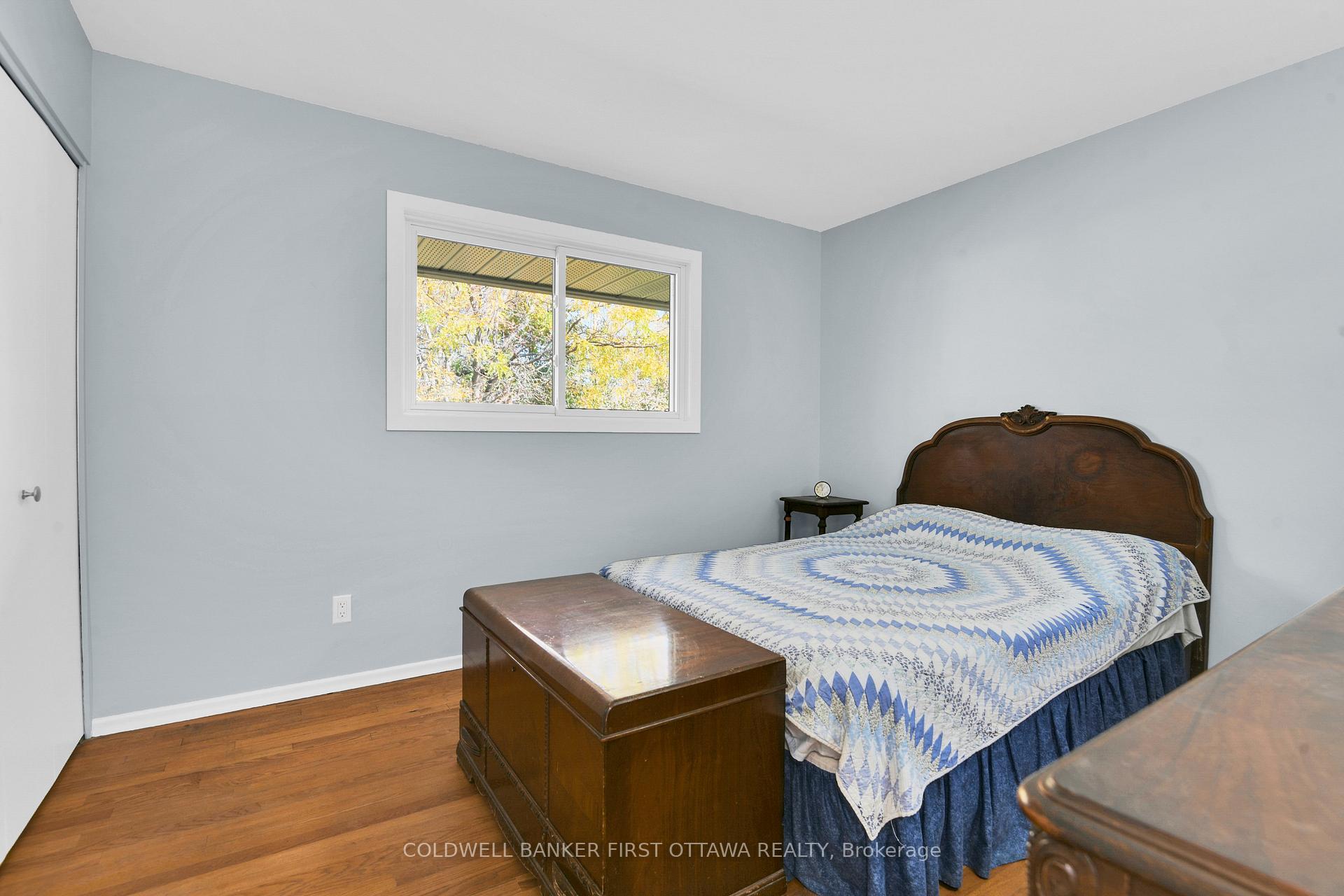Photo 13 of 43 Harwick Crescent, Ottawa, Lynwood Village — HOMEH