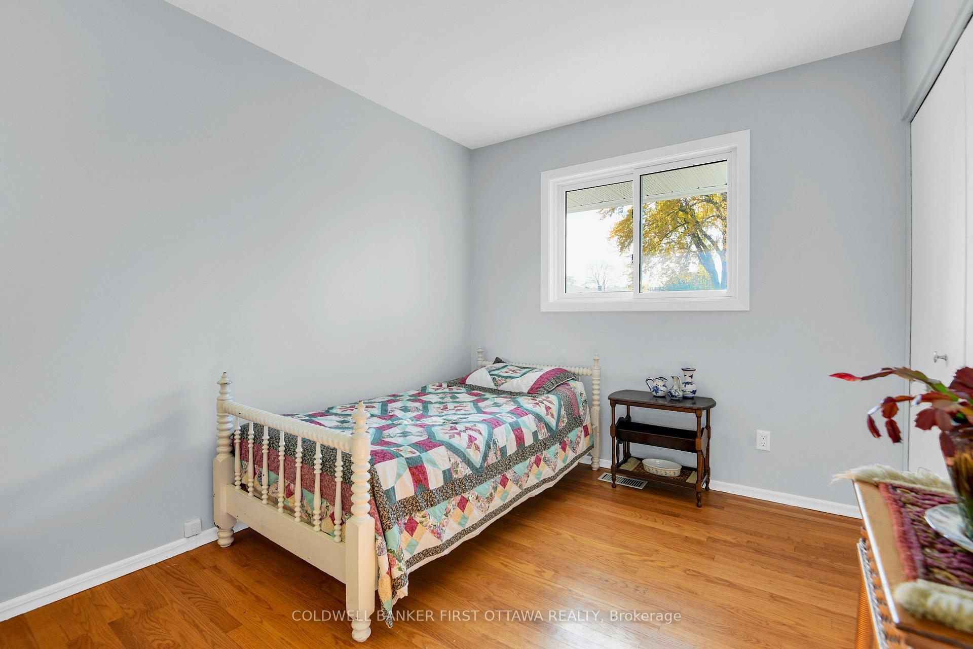 Photo 17 of 43 Harwick Crescent, Ottawa, Lynwood Village — HOMEH